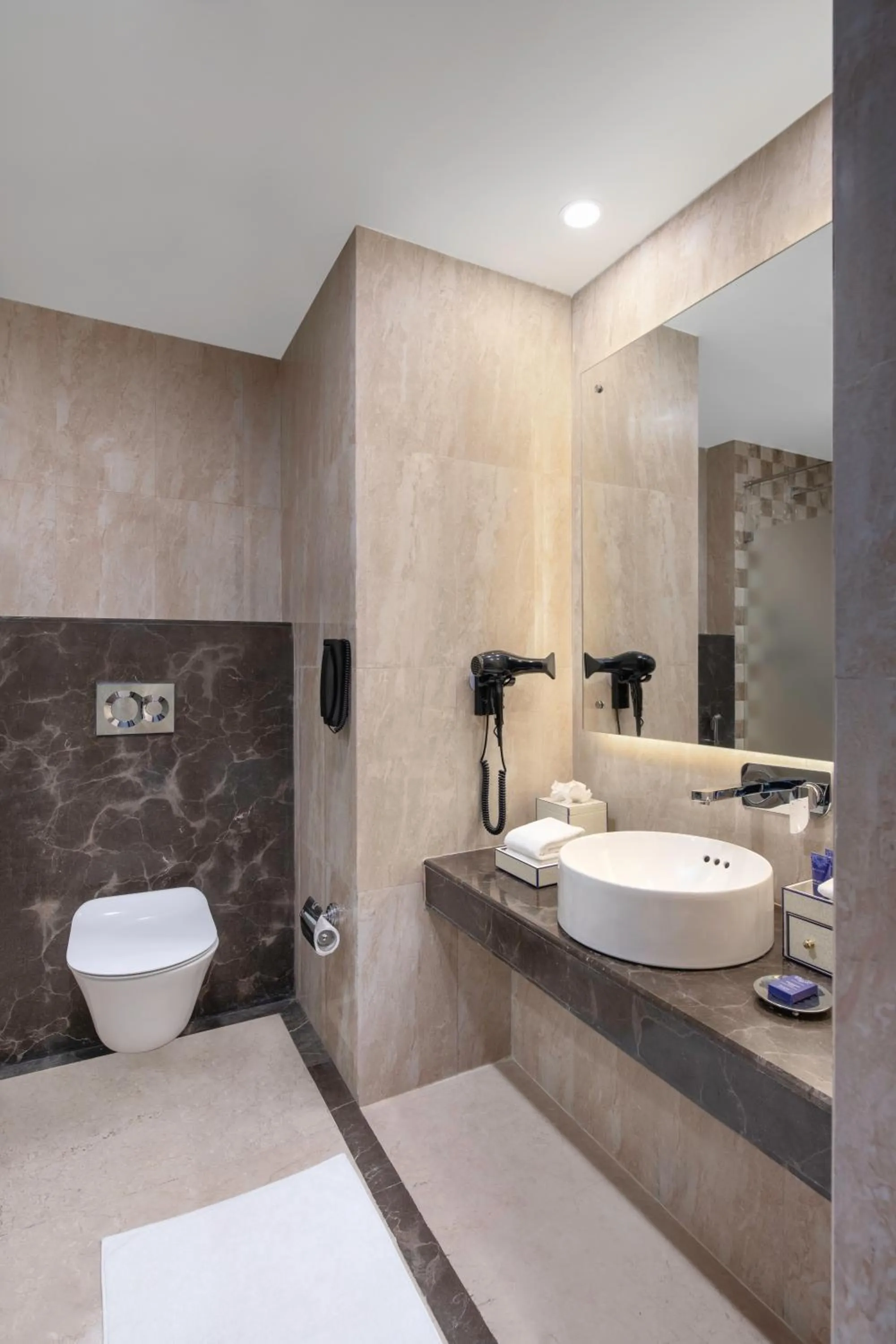 Bathroom in Vivanta Jamshedpur, Golmuri