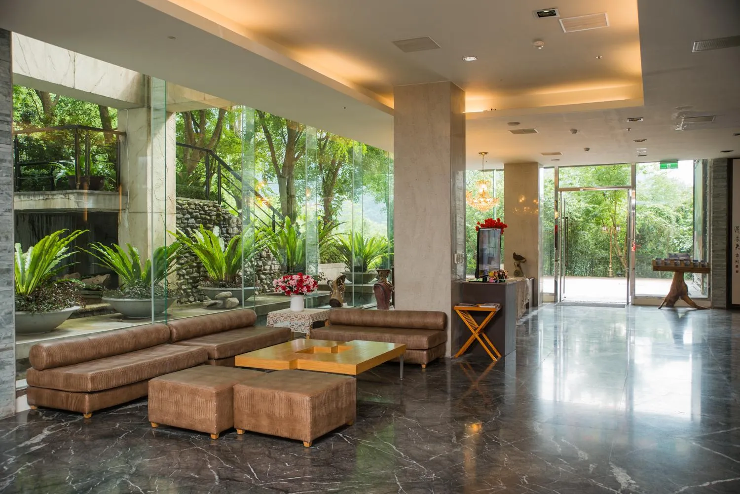 Communal lounge/ TV room in Cedarwood Villa