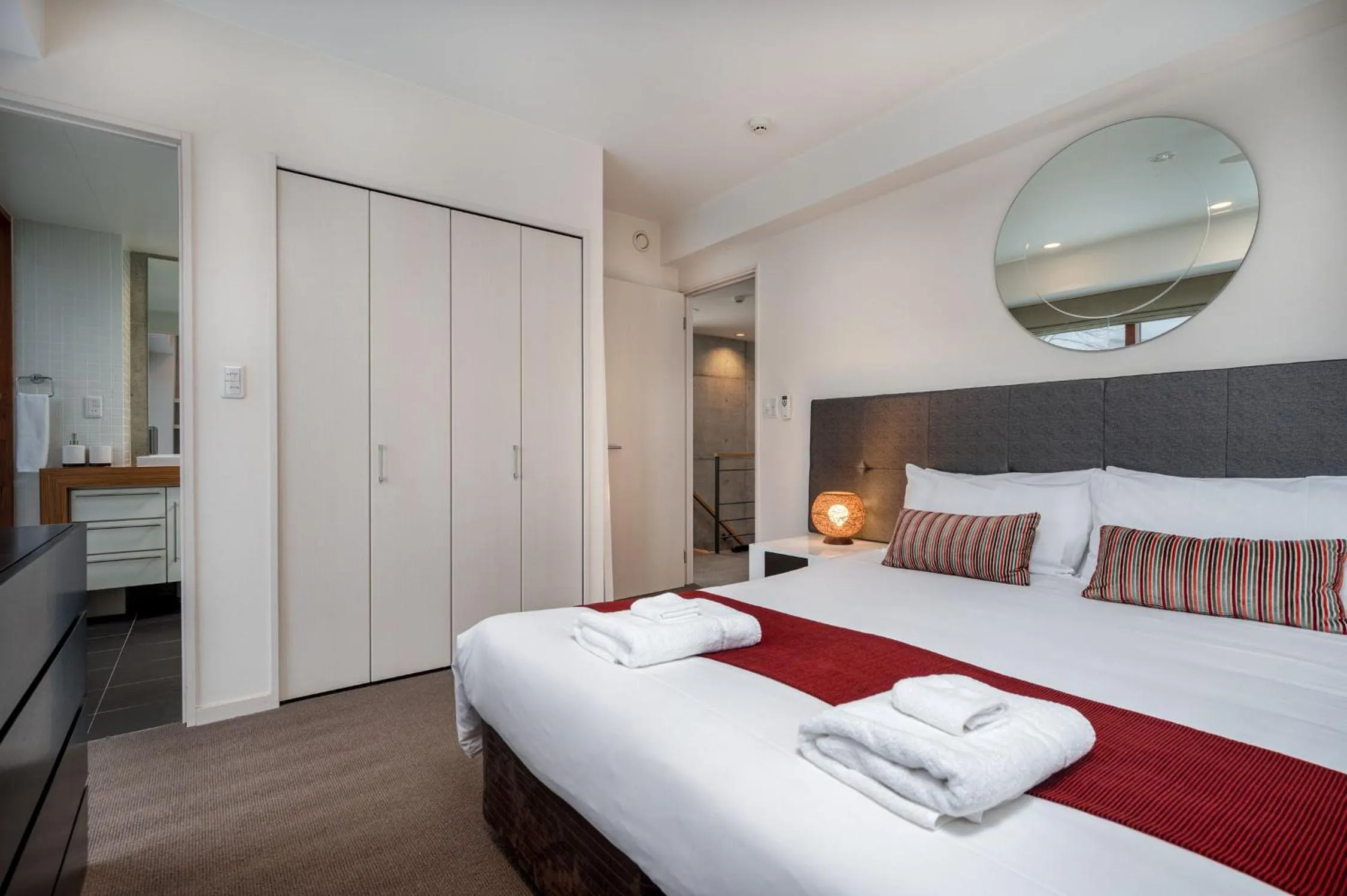 Bedroom, Bed in Kitanishi 3 by H2 Life