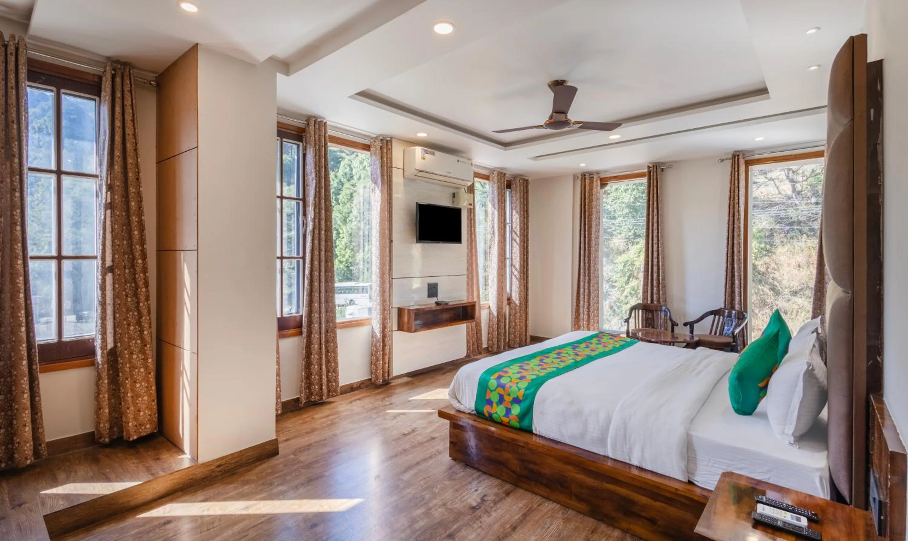 Bedroom, Bed in Treebo Anjukul