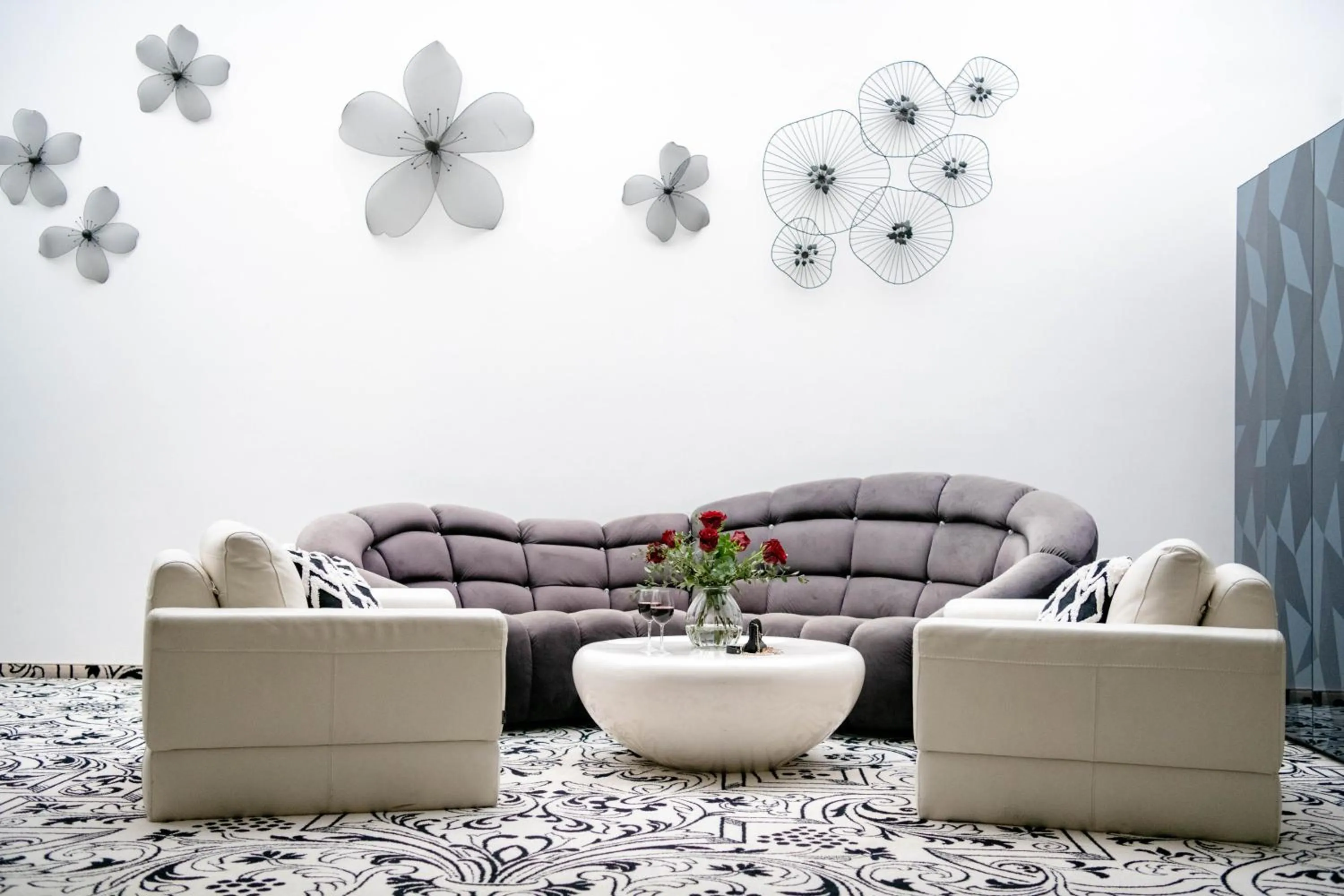 Seating area in Hotel Lenart