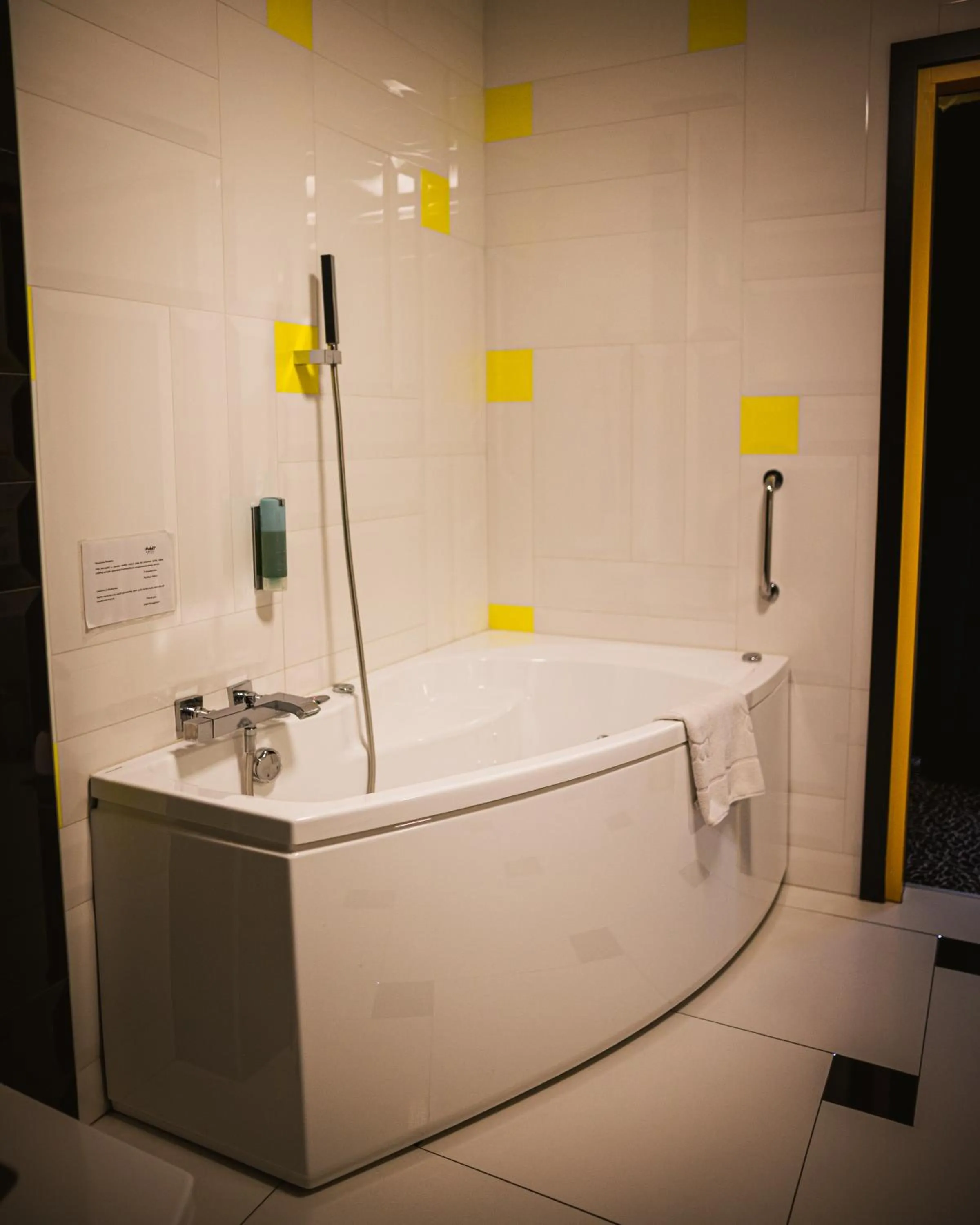 Bathroom in Hotel Lenart