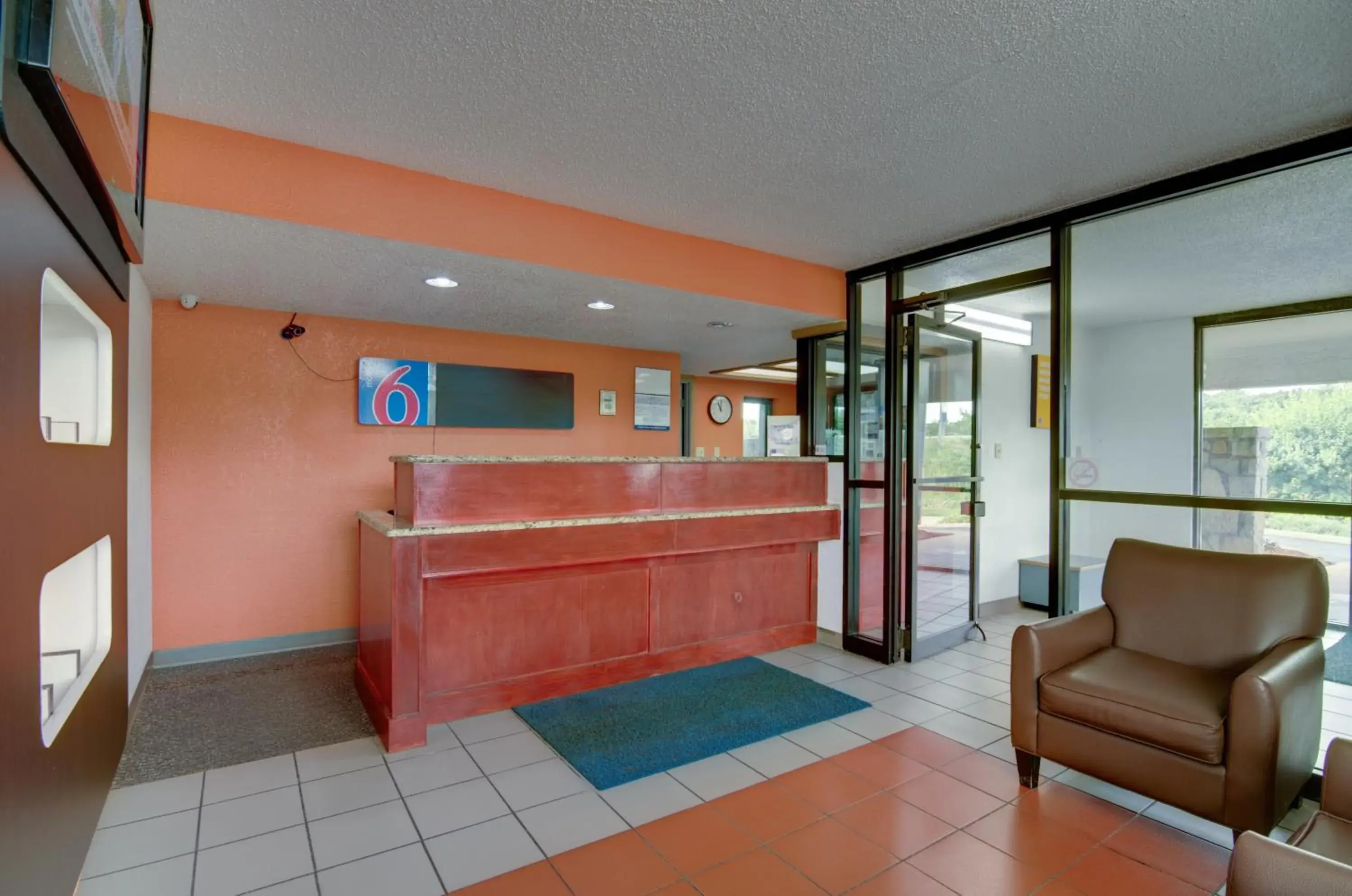 Lobby or reception in Motel 6-Kansas City, MO Lobby or reception in Motel 6-Kansas City, MO