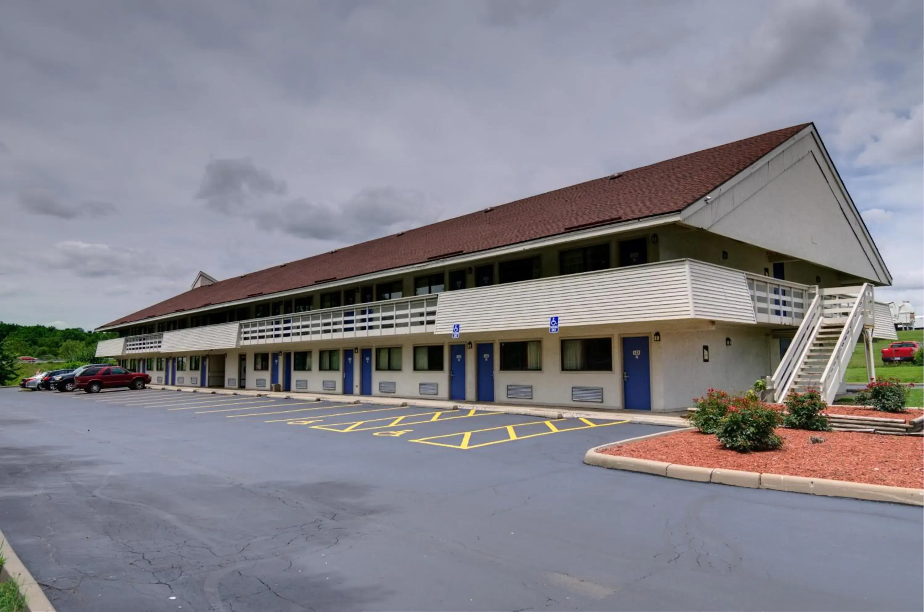 Property building in Motel 6-Kansas City, MO Property building in Motel 6-Kansas City, MO