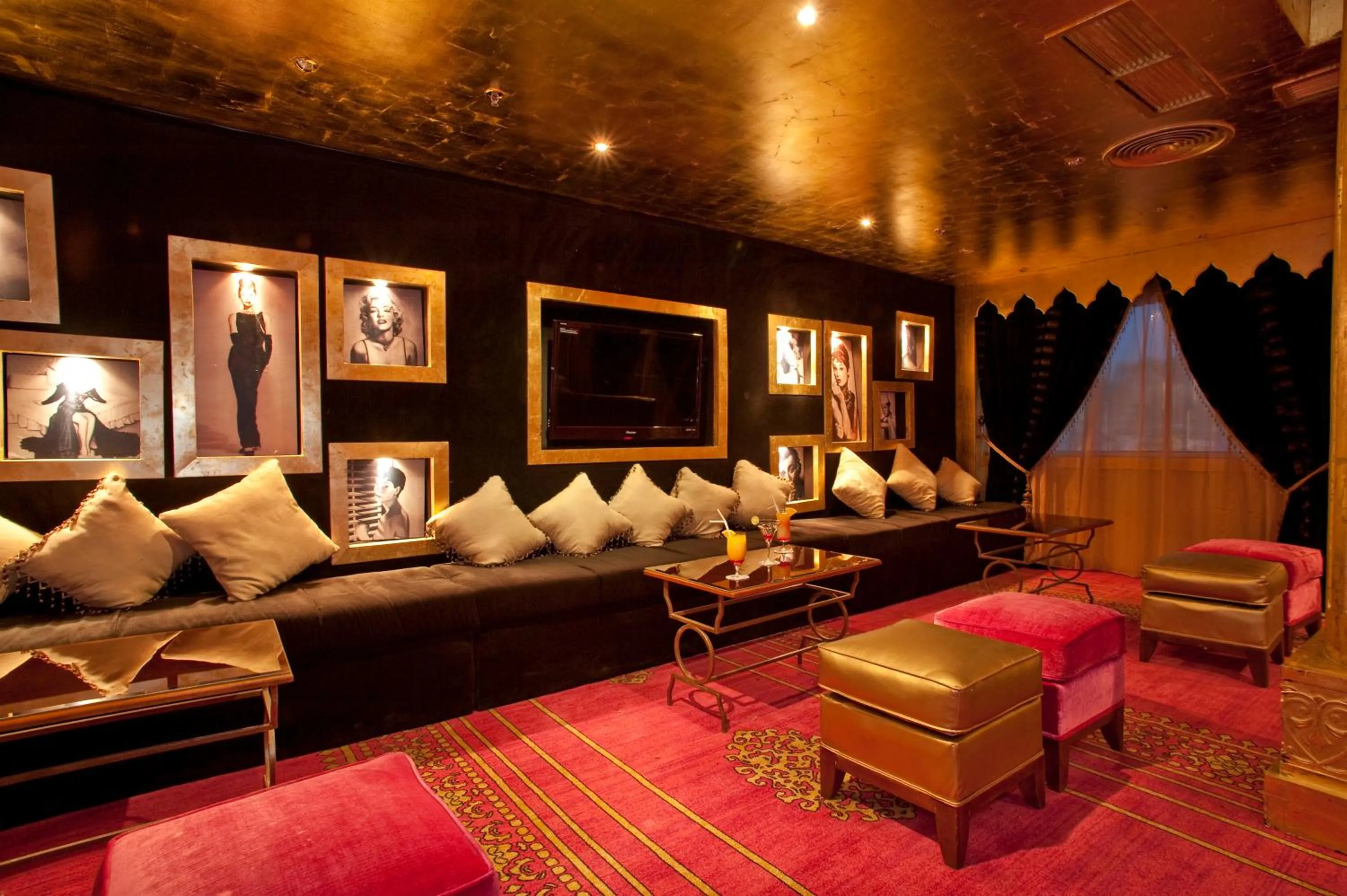 Lounge or bar in SUNRISE African Dreams Cruise -Grand Select-