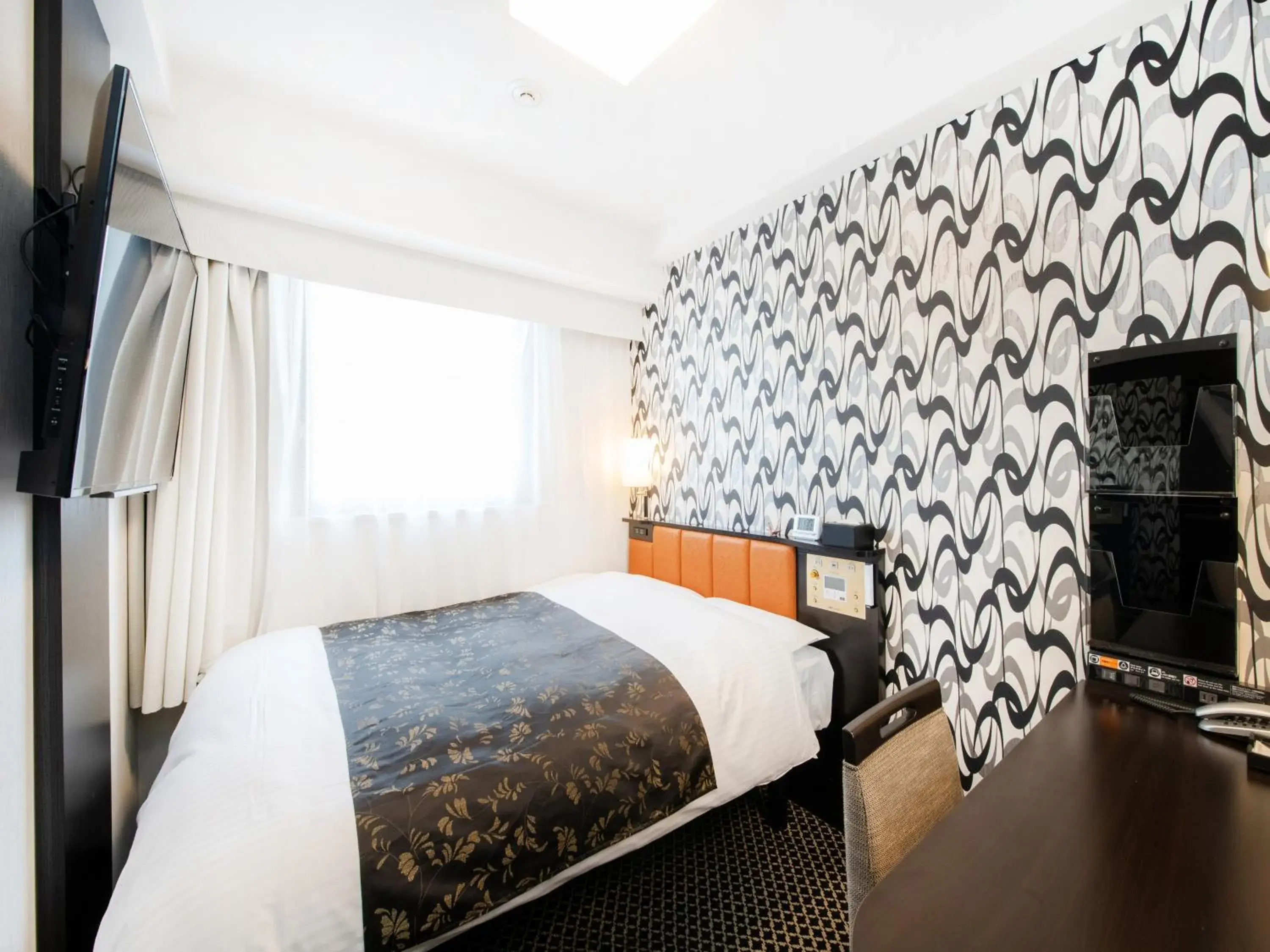 Photo of the whole room, Bed in APA Hotel Hakata Higashihieekimae Photo of the whole room, Bed in APA Hotel Hakata Higashihieekimae