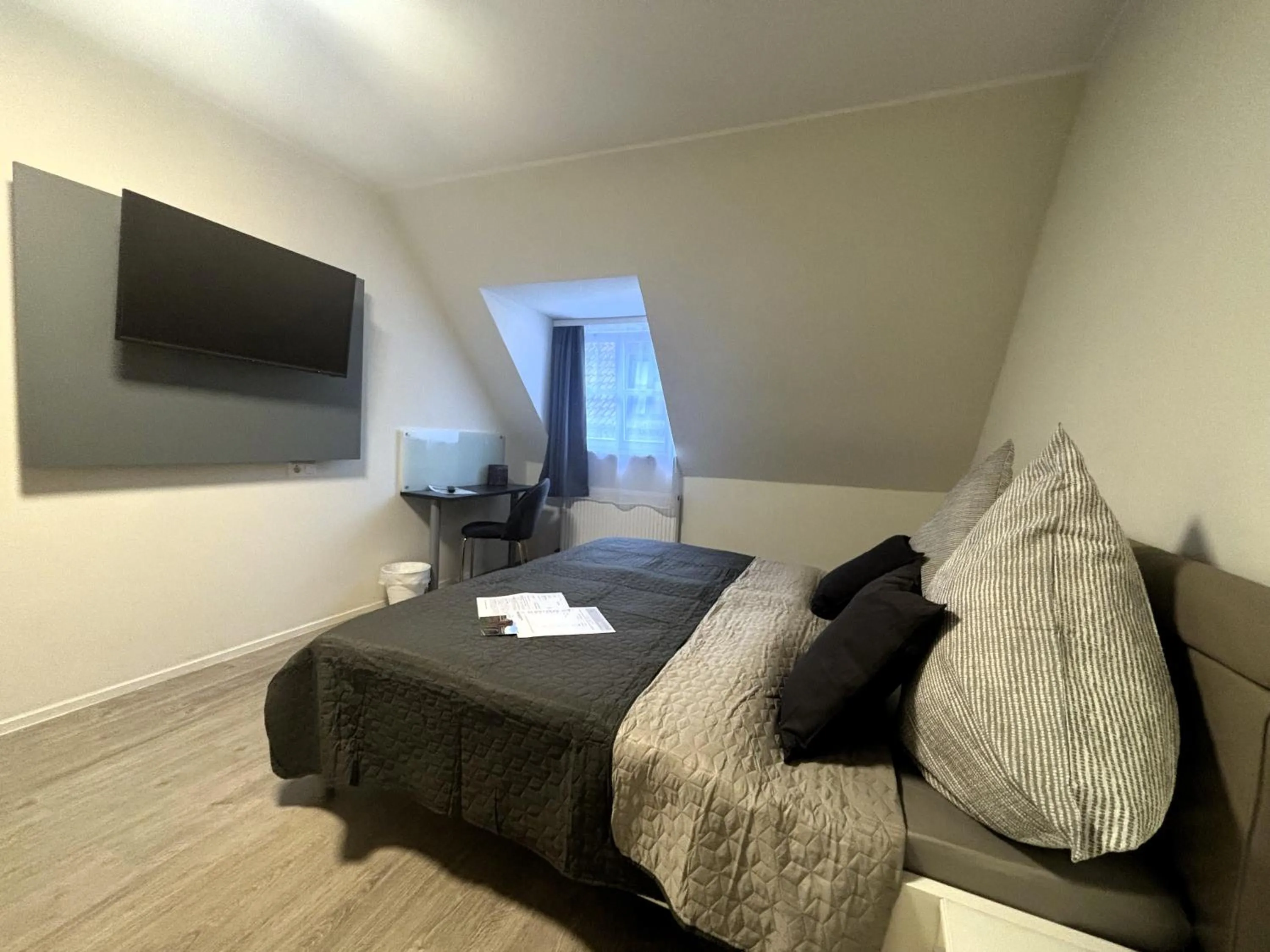 Bedroom in Simplex Stays Hotel Quartier 8 - Digital Access