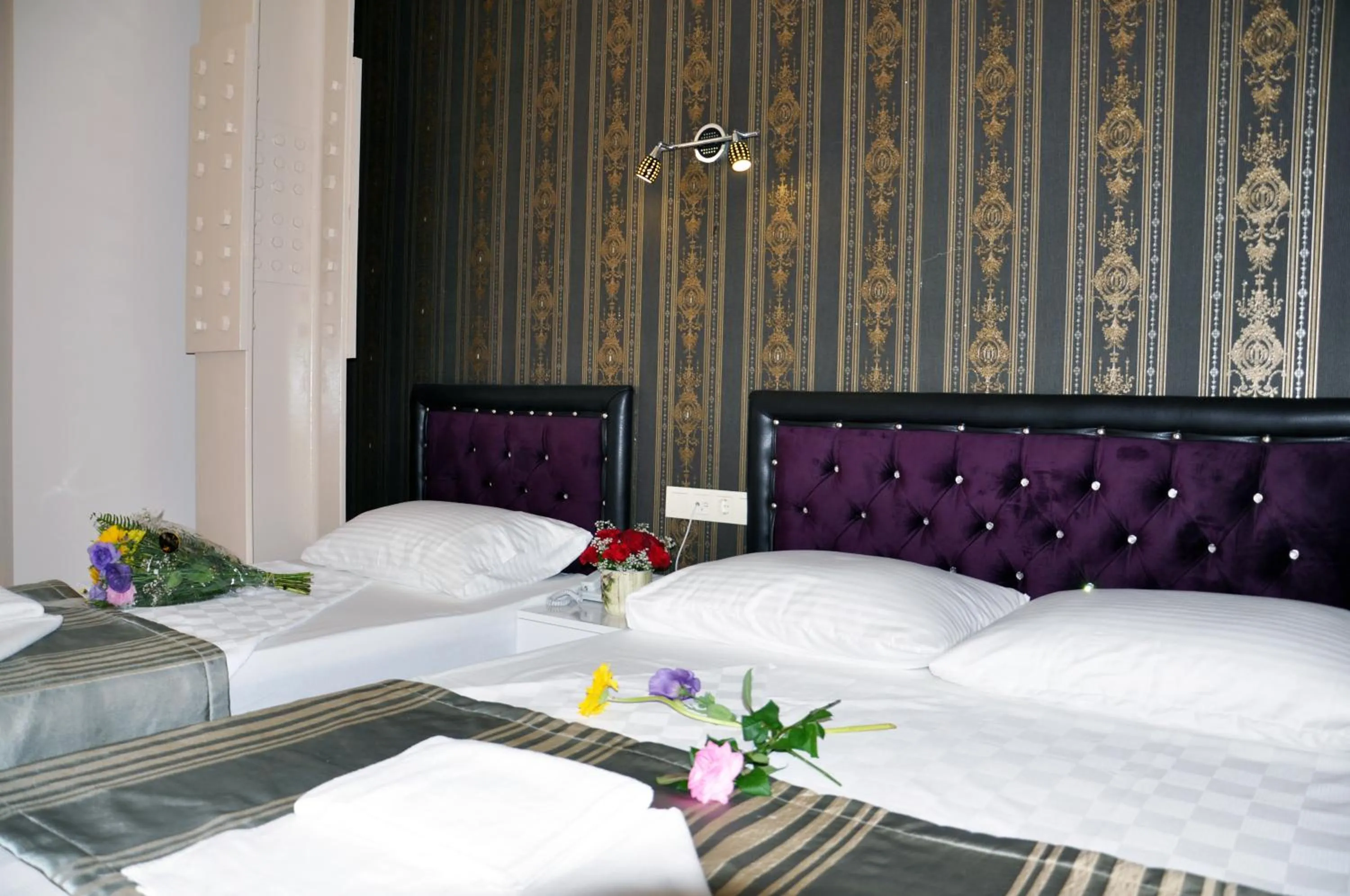 Bed in Gh Suites Taxim Hotel