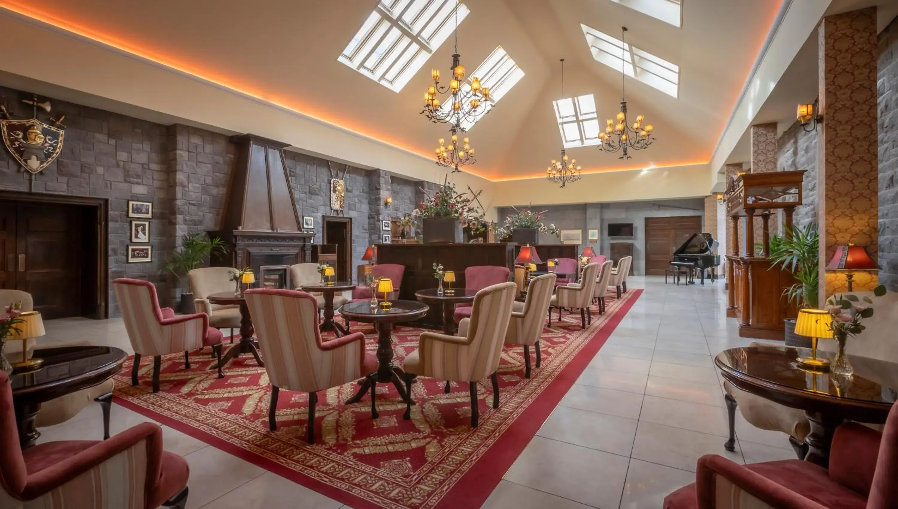 Lounge or bar in Kilronan Castle Hotel & Spa Lounge or bar in Kilronan Castle Hotel & Spa