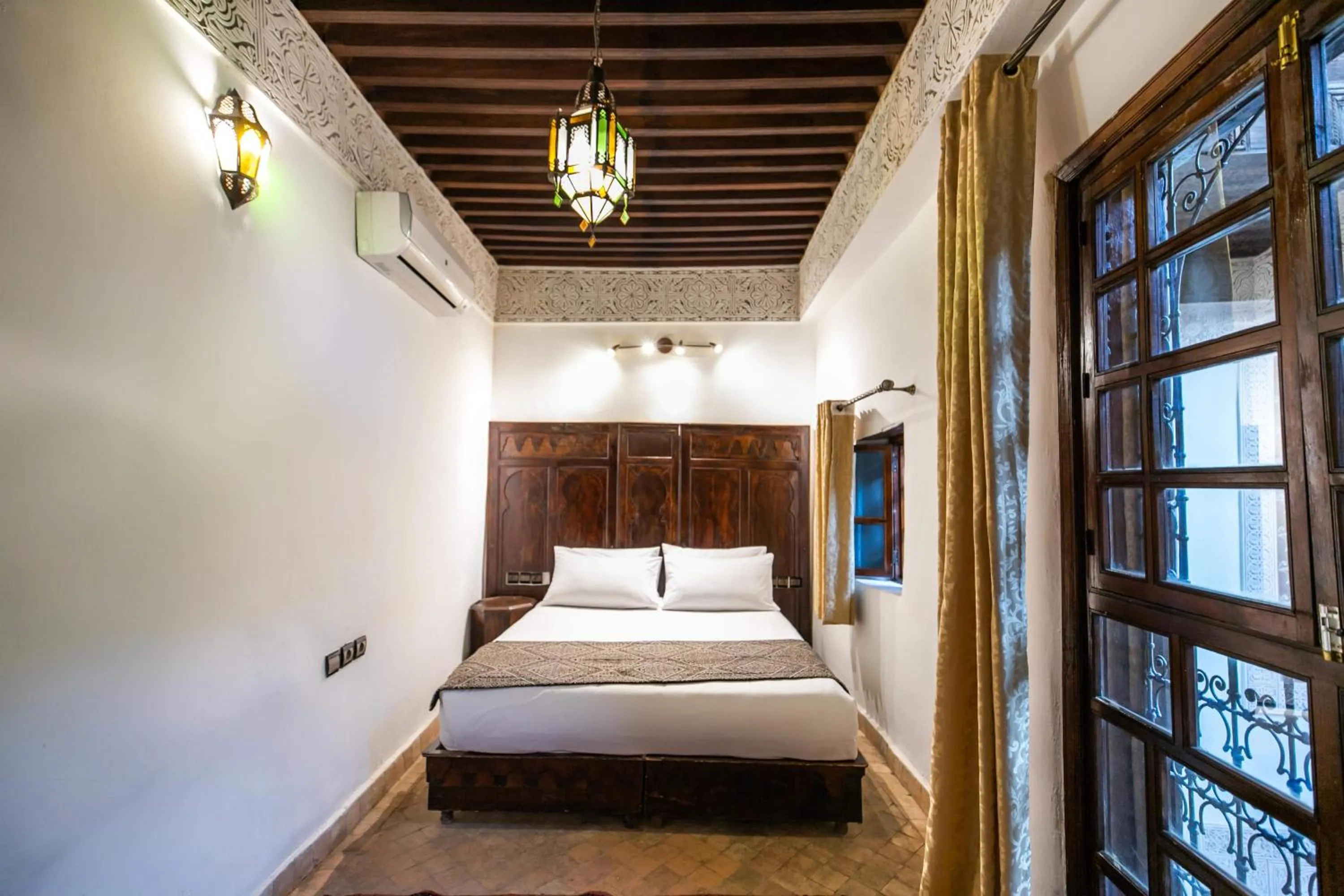 Photo of the whole room, Bed in Riad Fes Aicha & SPA