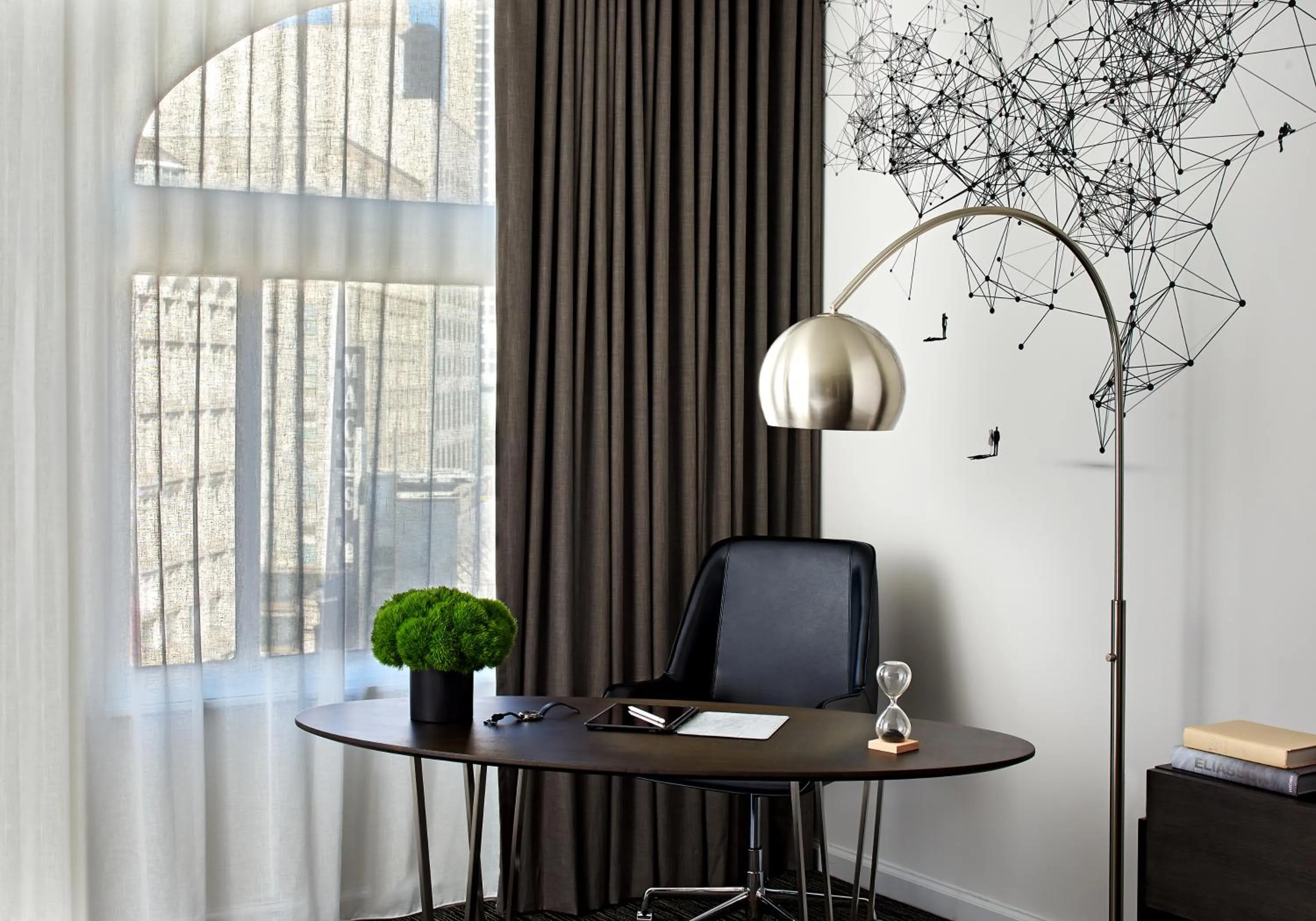 hair dresser in Hotel Zelos San Francisco