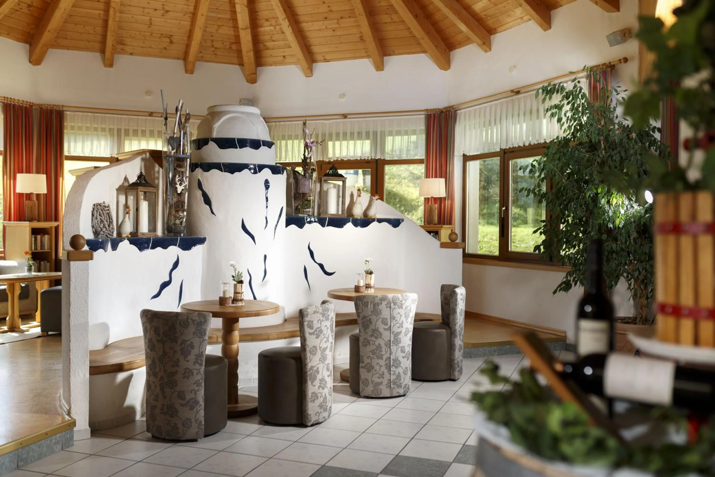 Lounge or bar in Alpenhotel Badmeister
