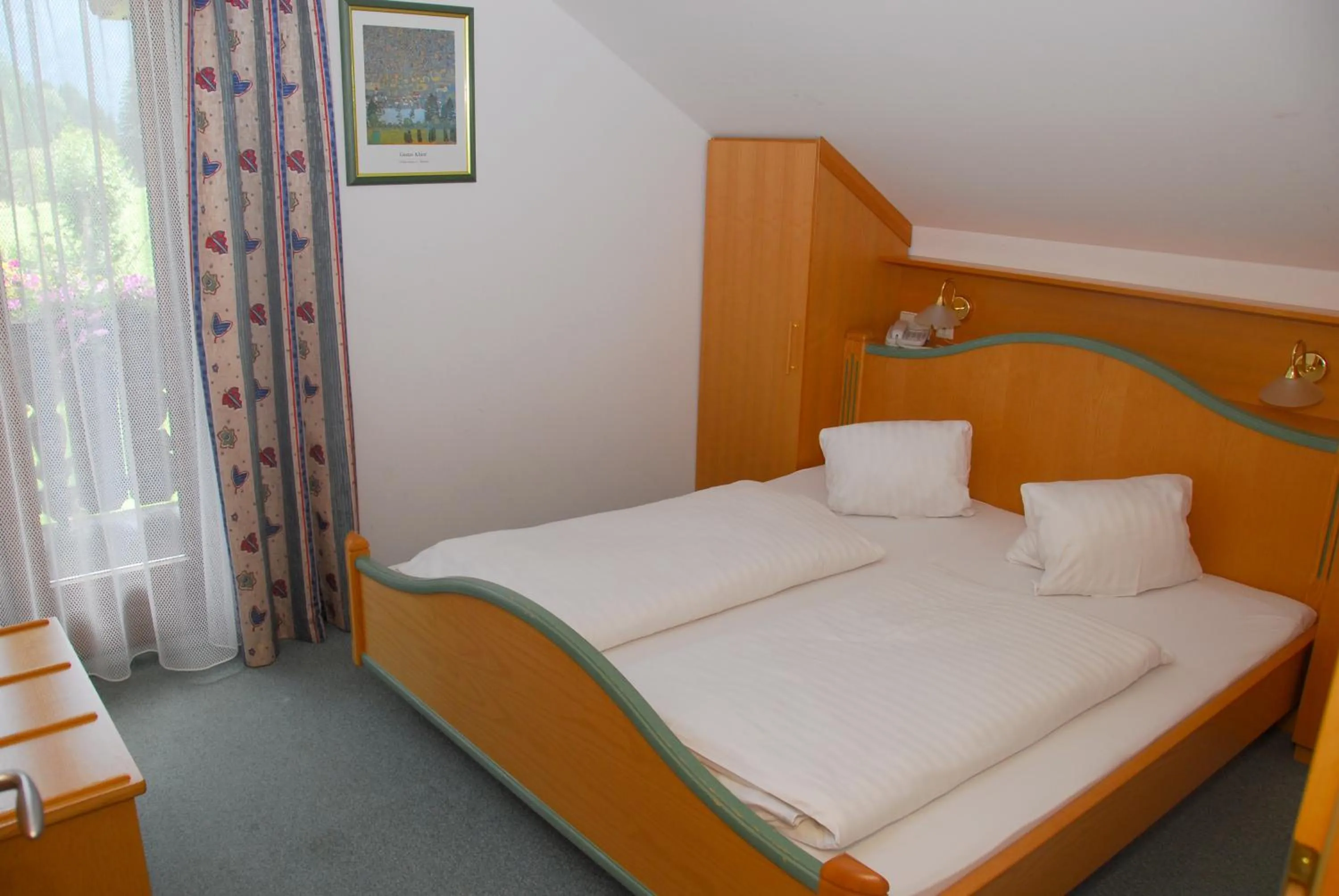 Bedroom, Bed in Alpenhotel Badmeister