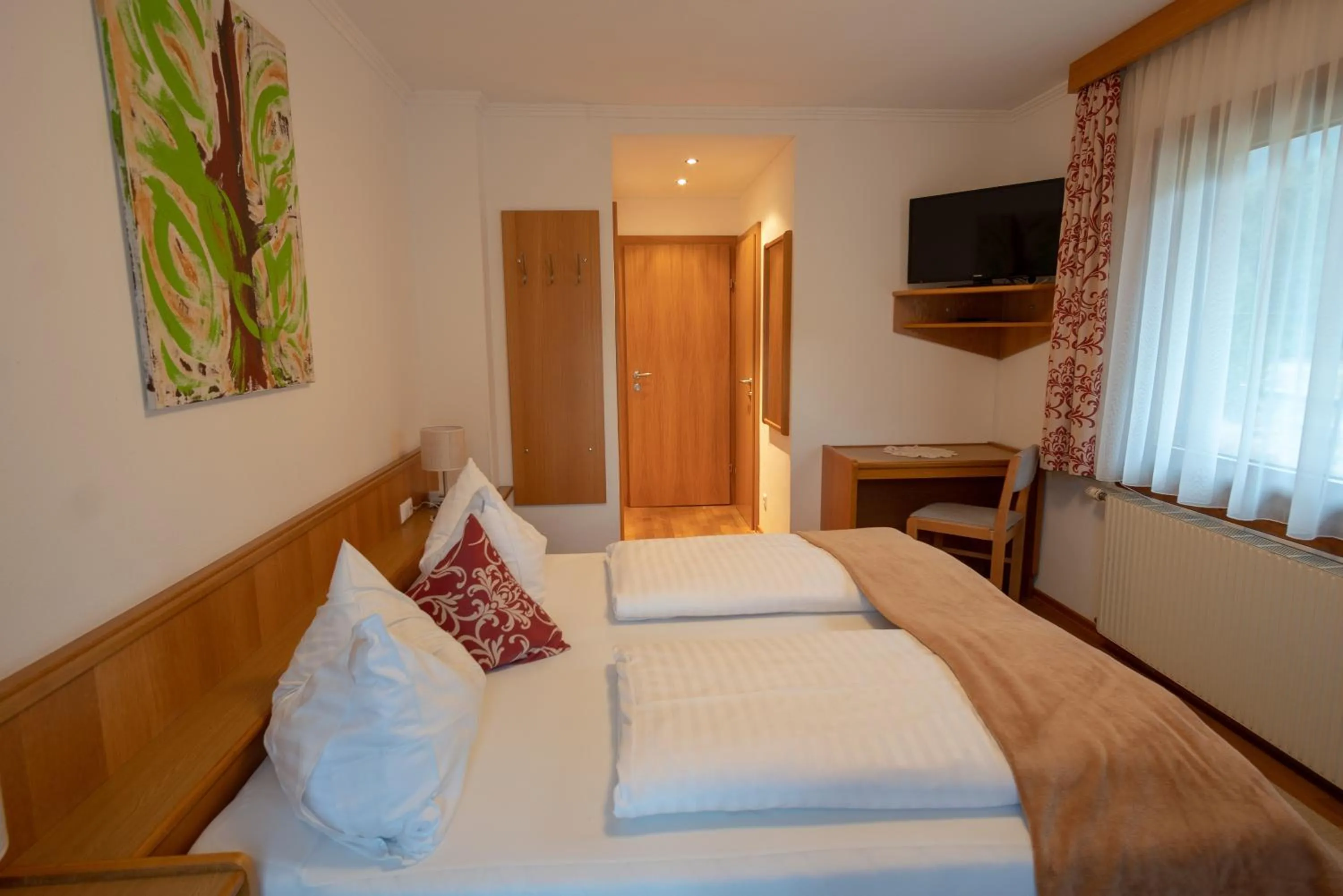 Photo of the whole room, Bed in Alpenhotel Badmeister