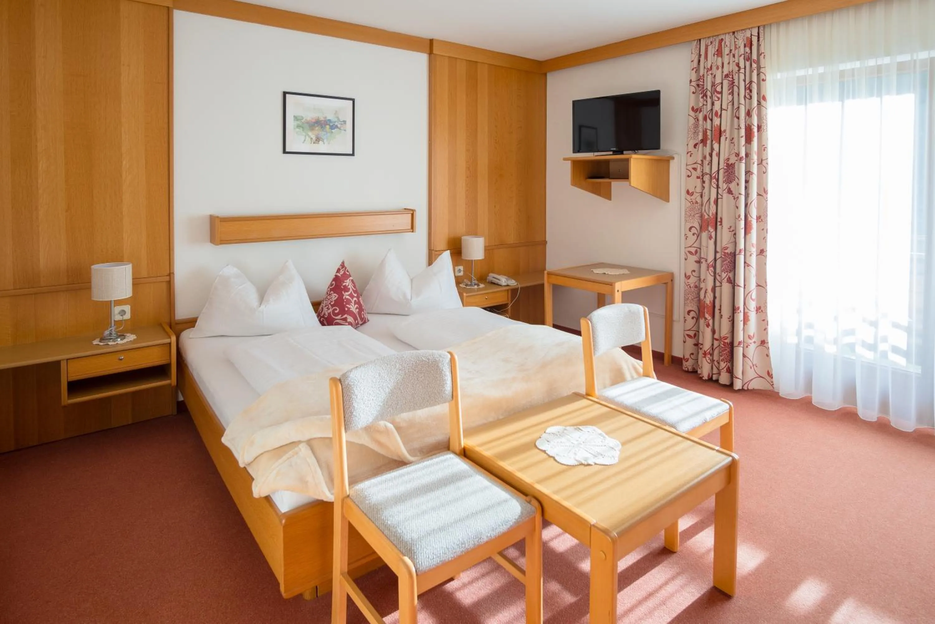 Photo of the whole room, Bed in Alpenhotel Badmeister
