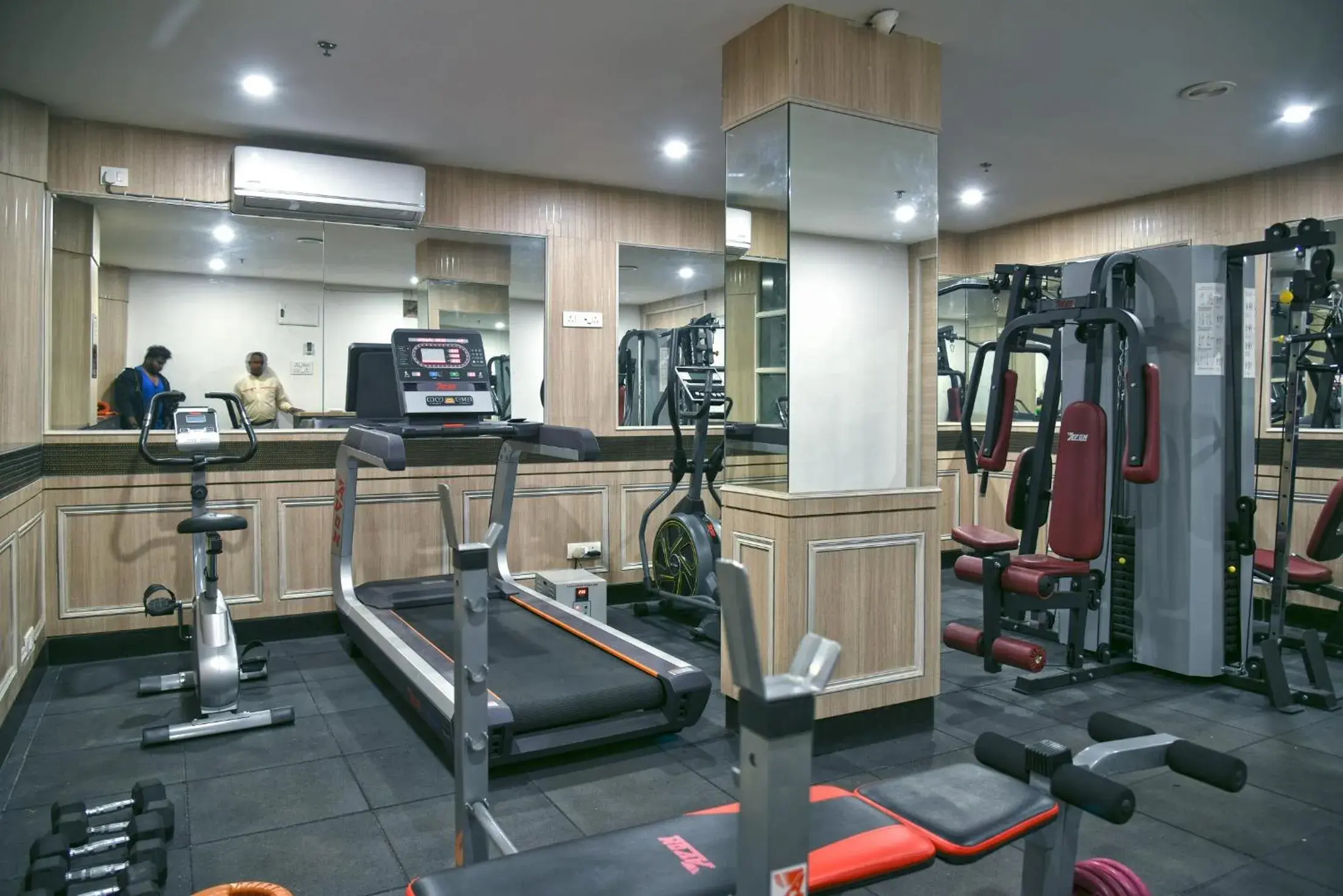 Fitness centre/facilities in Quality Inn Residency Fitness centre/facilities in Quality Inn Residency