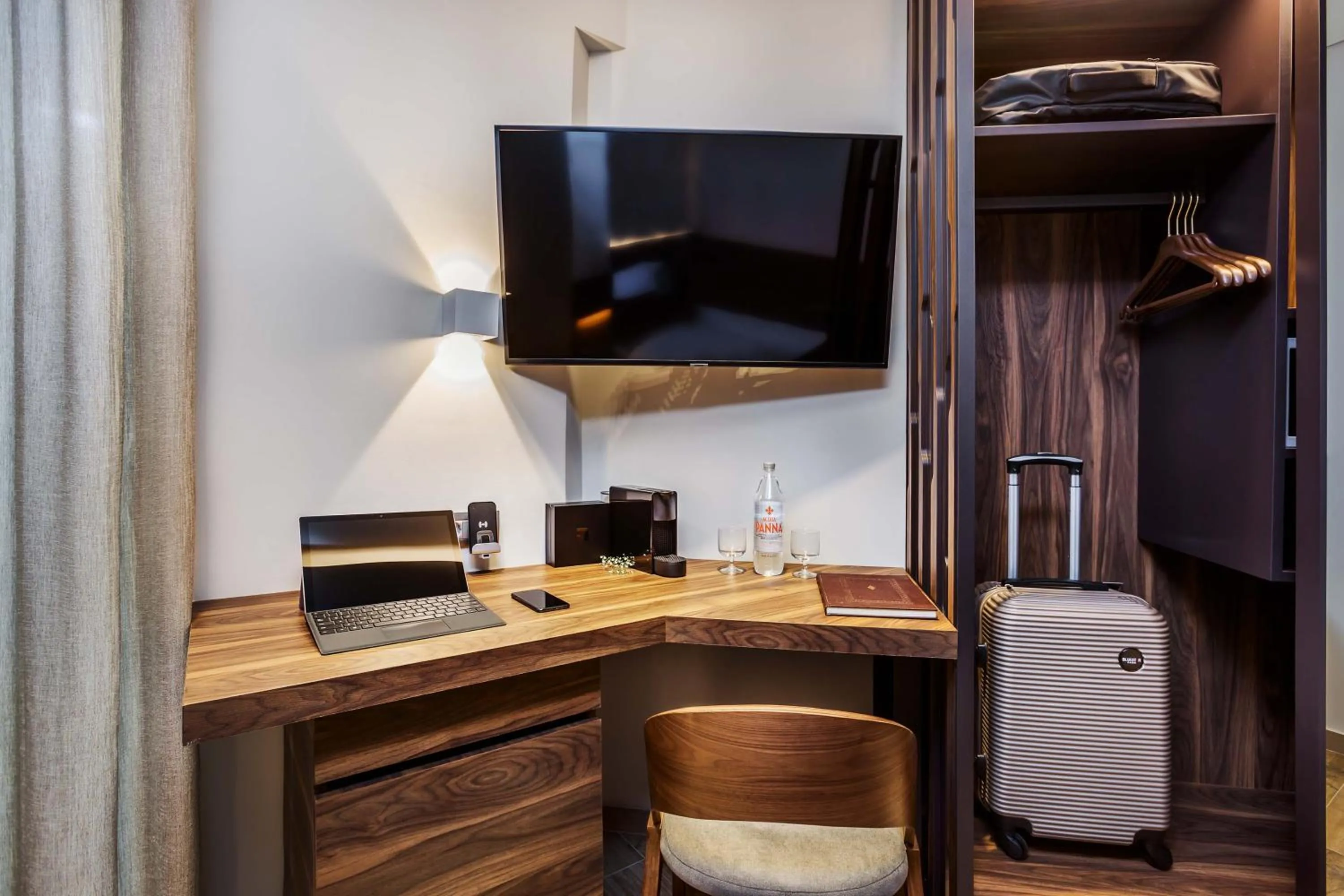 TV and multimedia in Imperial Plus Urban Smart Hotel Thessaloniki