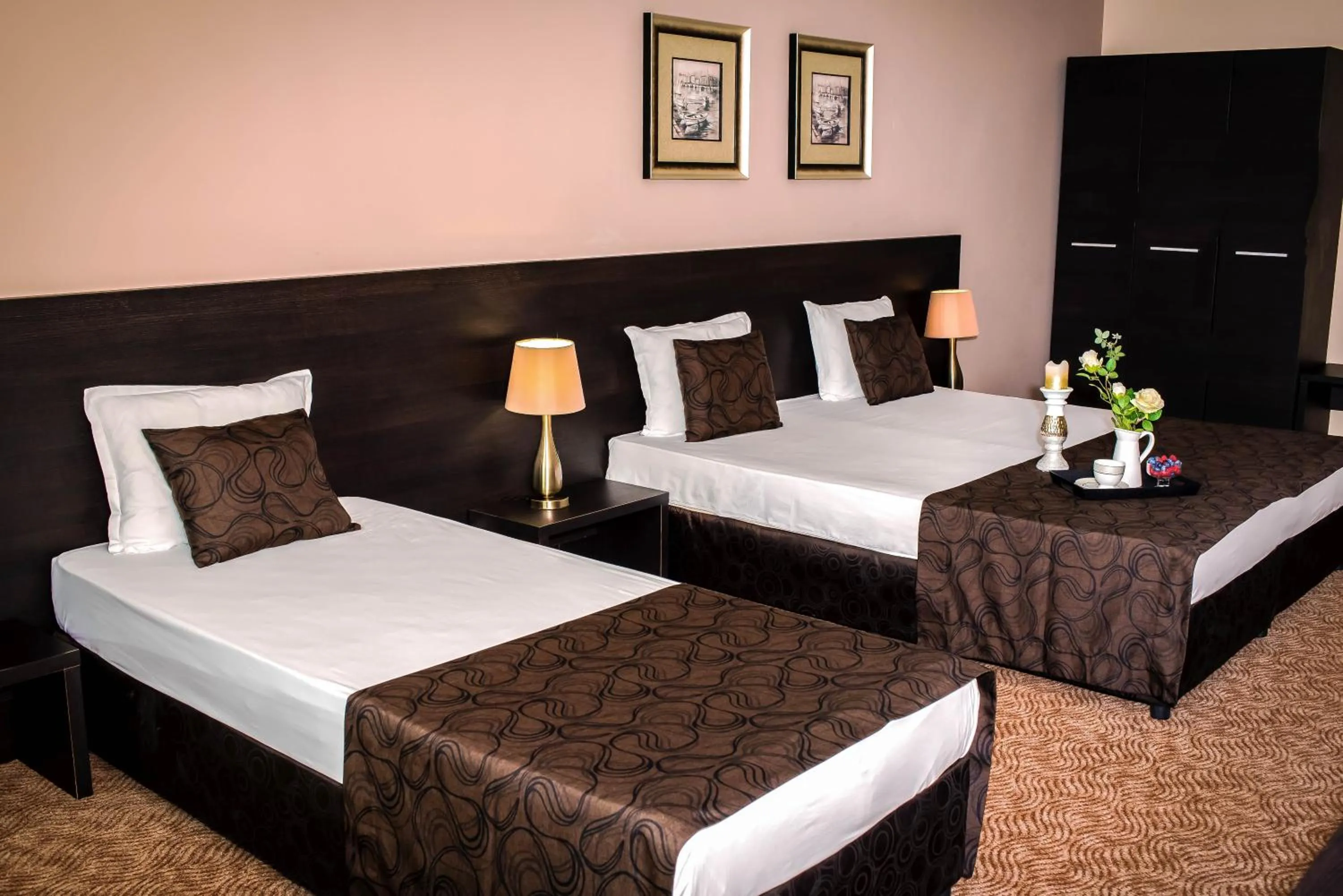 Bed in Central Plaza