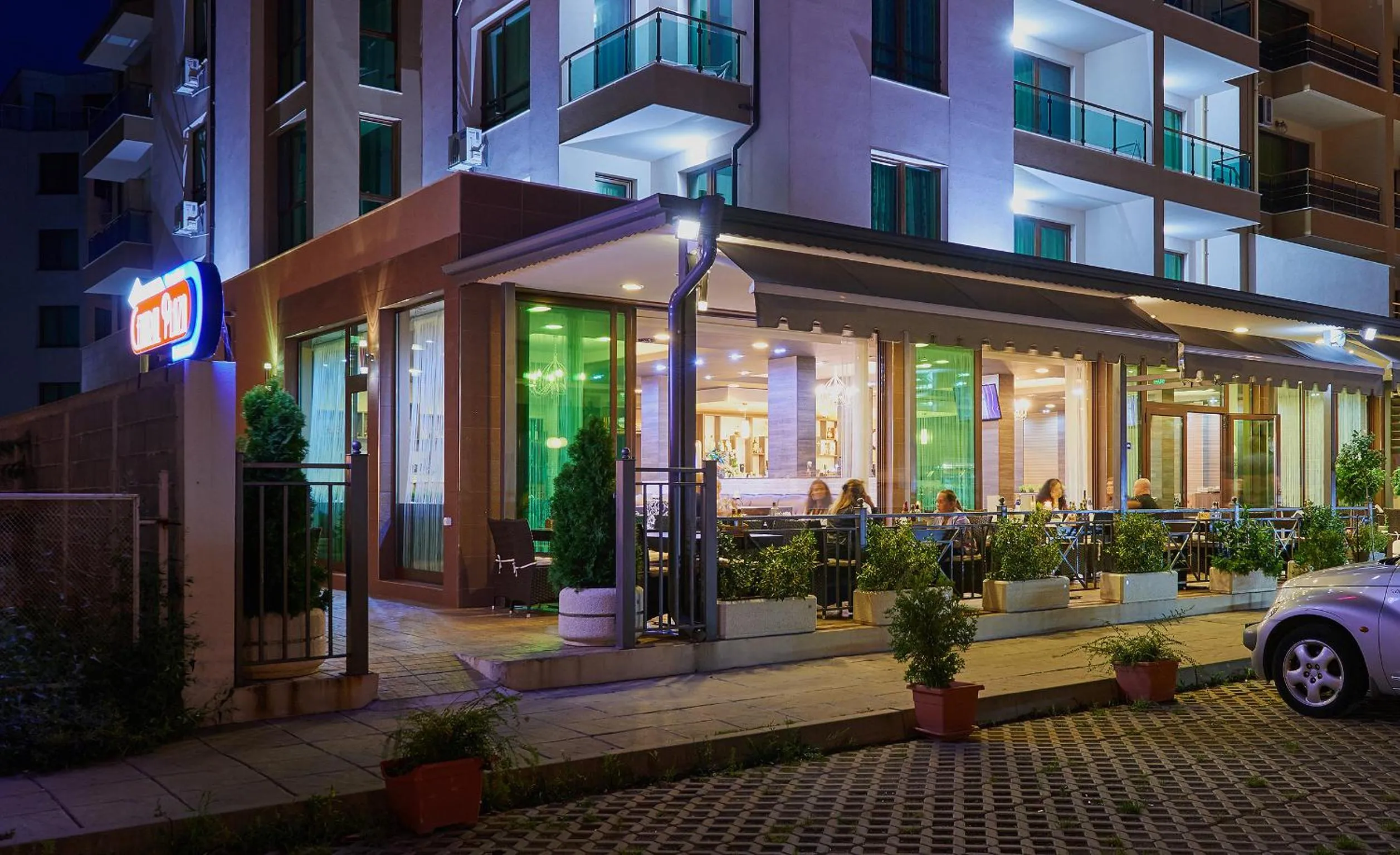 Restaurant/places to eat in Central Plaza