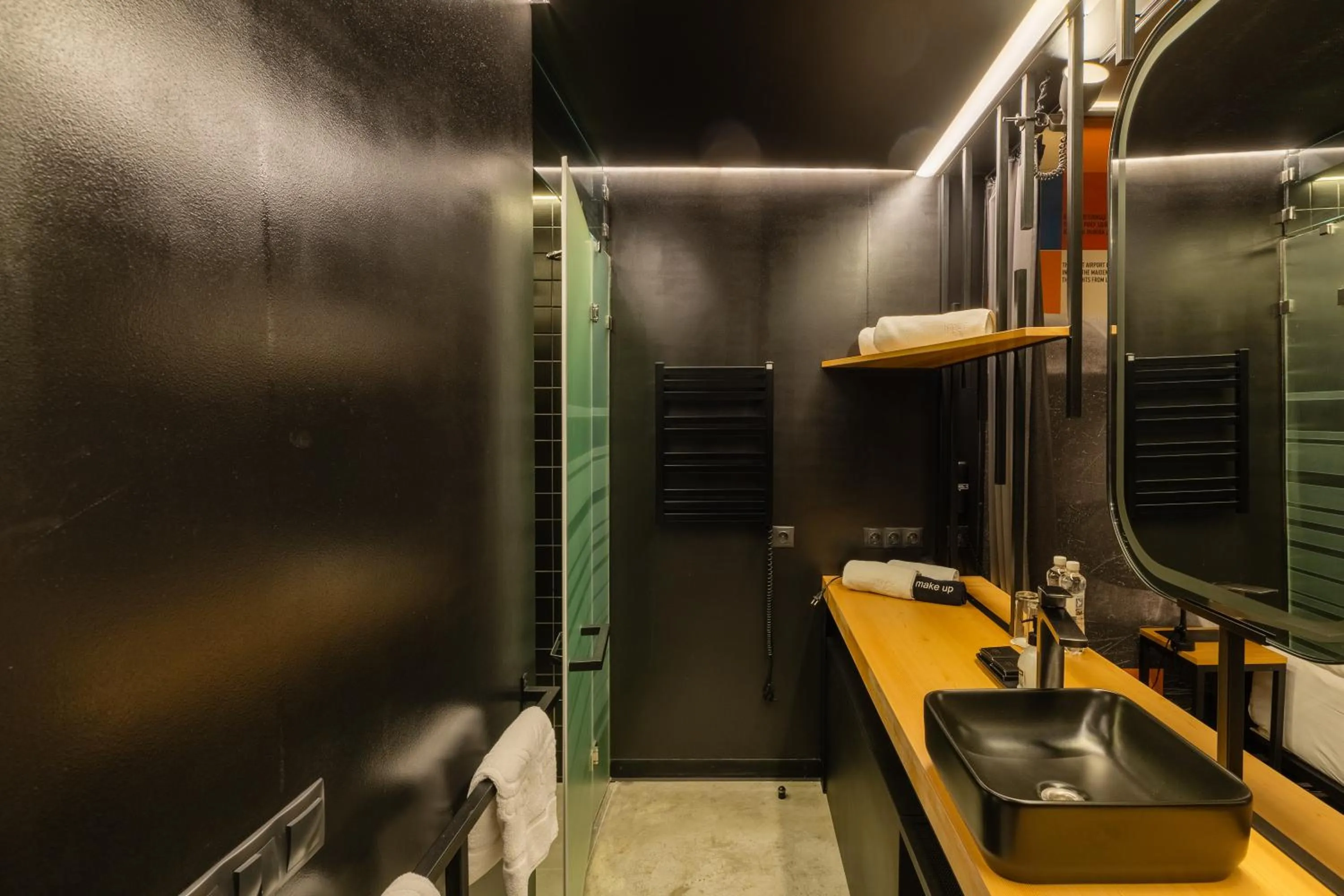 Shower in !FEST Hotel