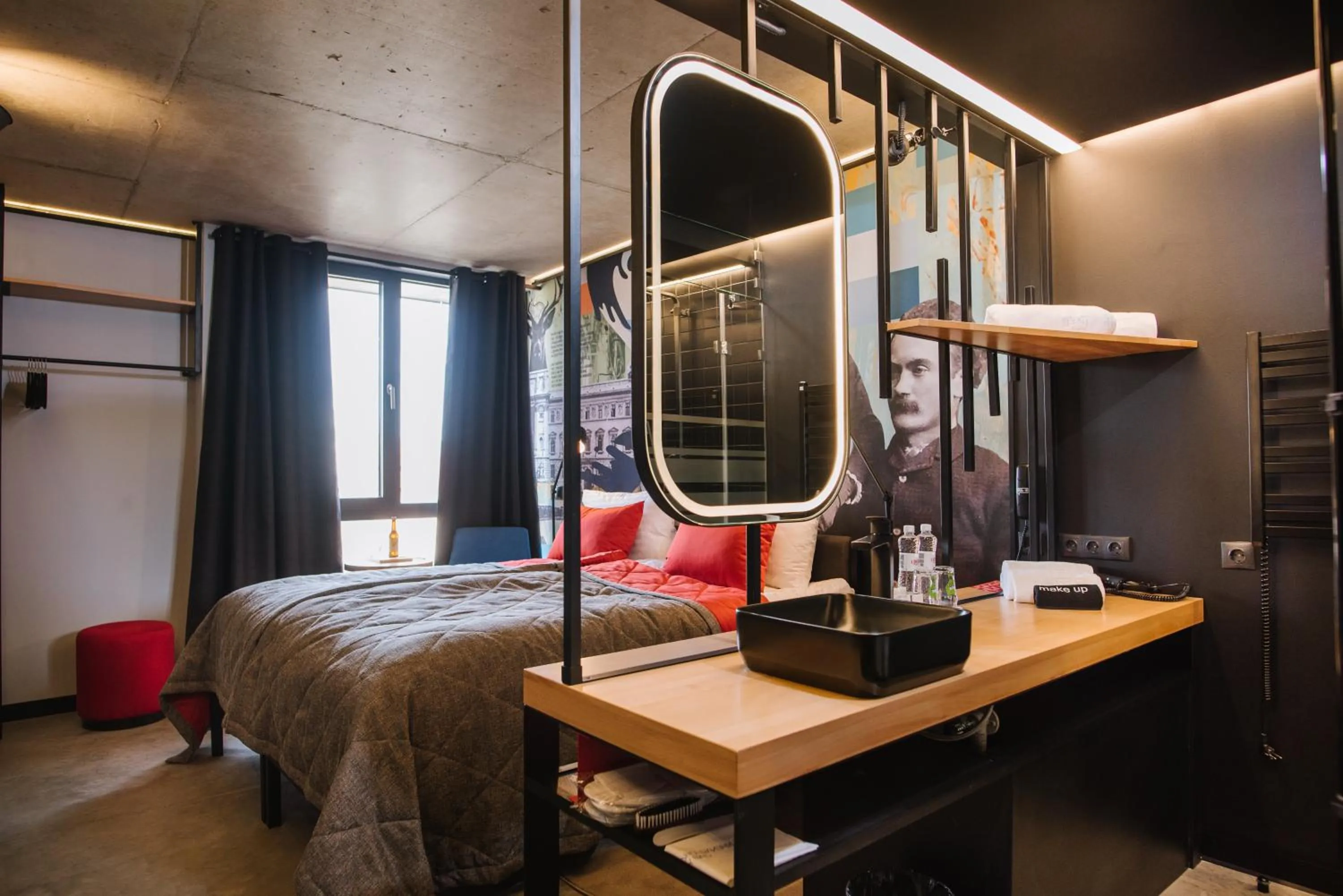 Communal lounge/ TV room, Bed in !FEST Hotel