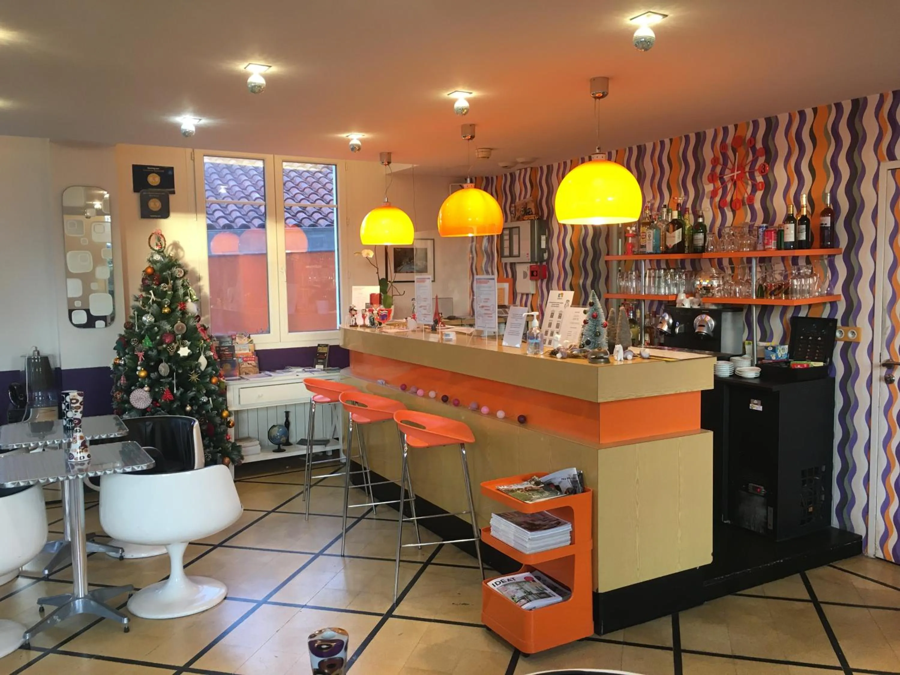 Lounge or bar in Hôtel Mirano