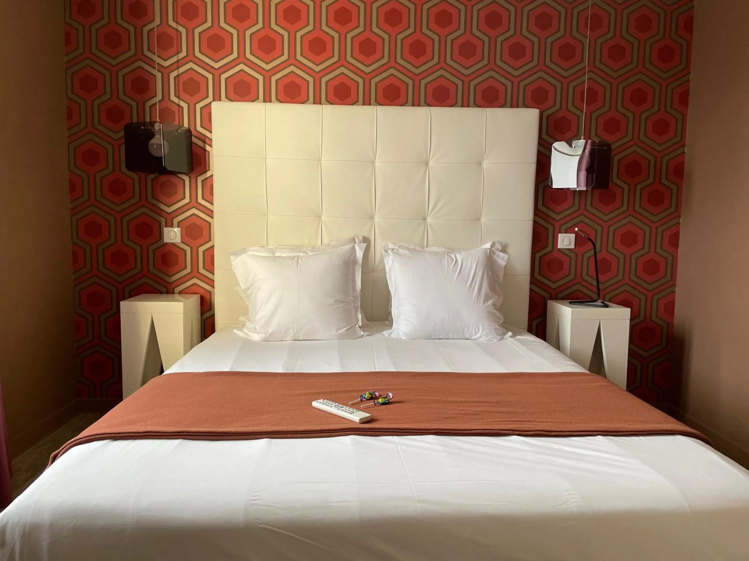 Bed in Hôtel Mirano