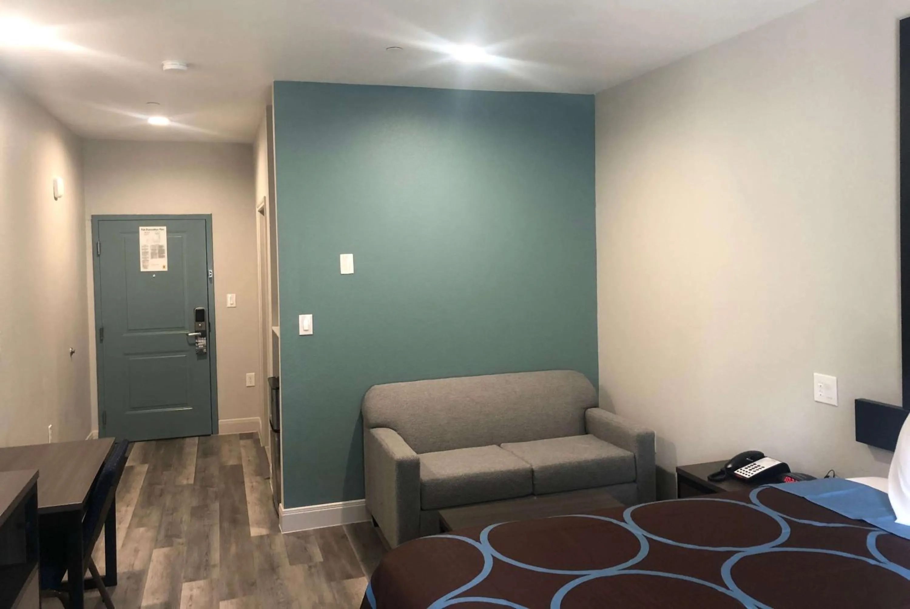 Seating area in Hotel Blue Spring