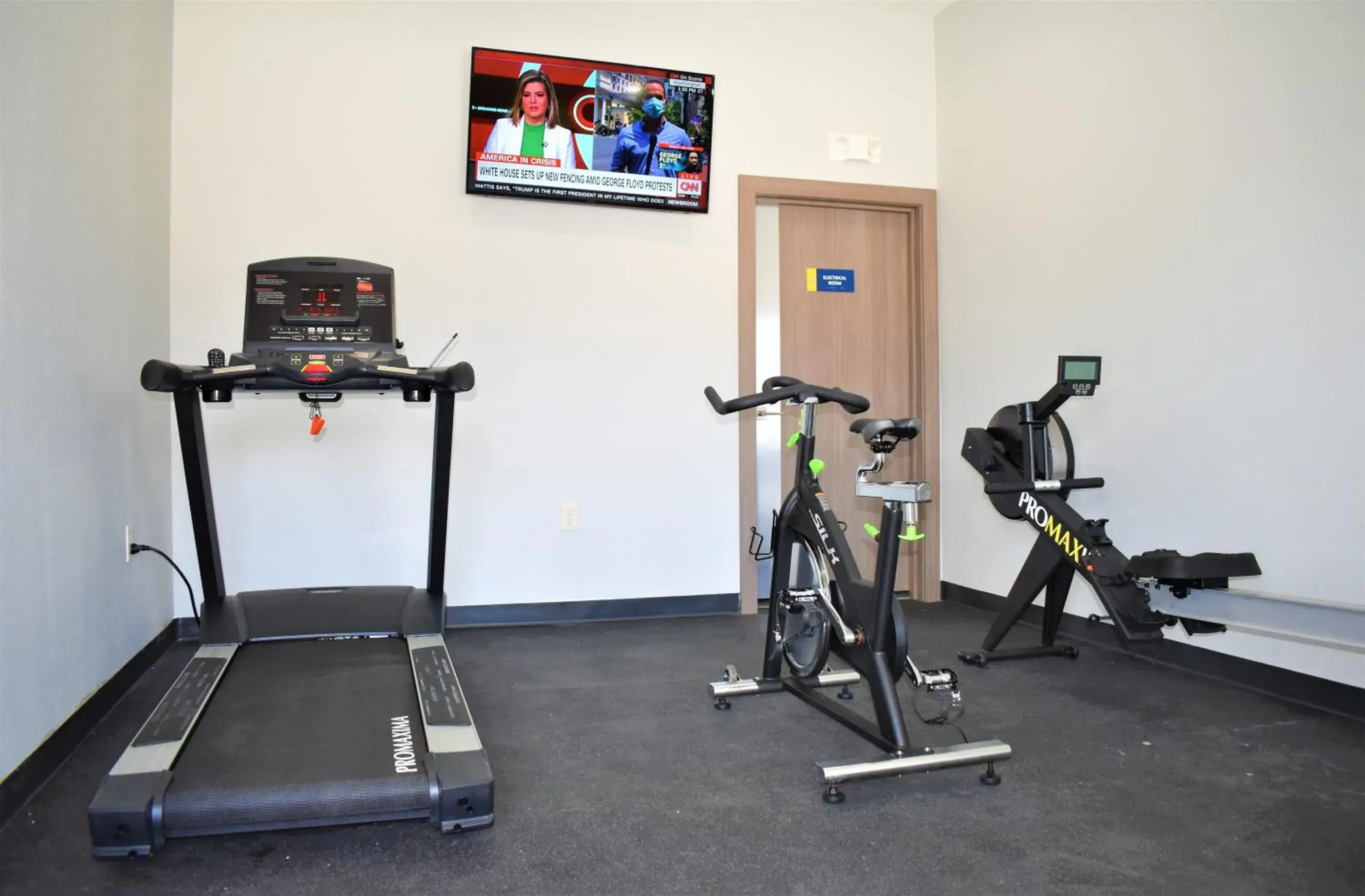 Fitness centre/facilities in Days Inn & Suites by Wyndham Downtown/University of Houston Fitness centre/facilities in Days Inn & Suites by Wyndham Downtown/University of Houston