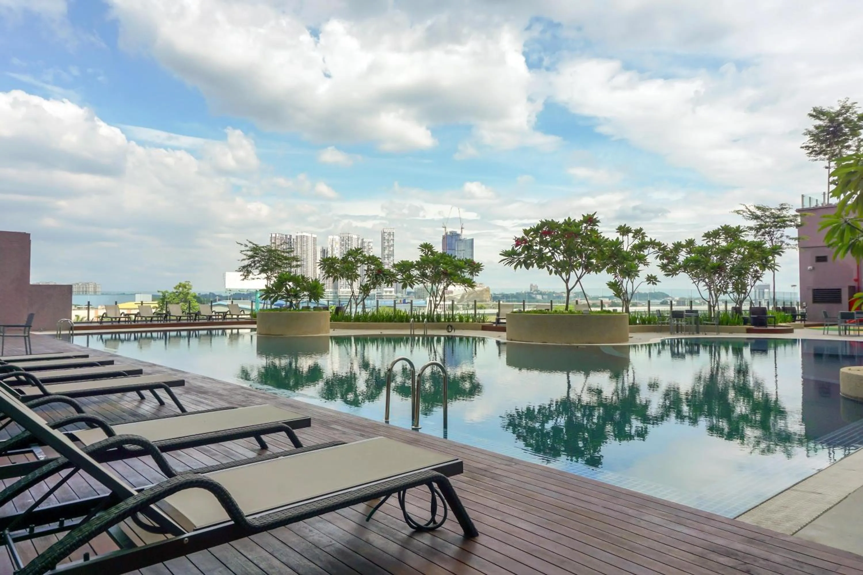 Swimming pool in Wyndham Acmar Klang