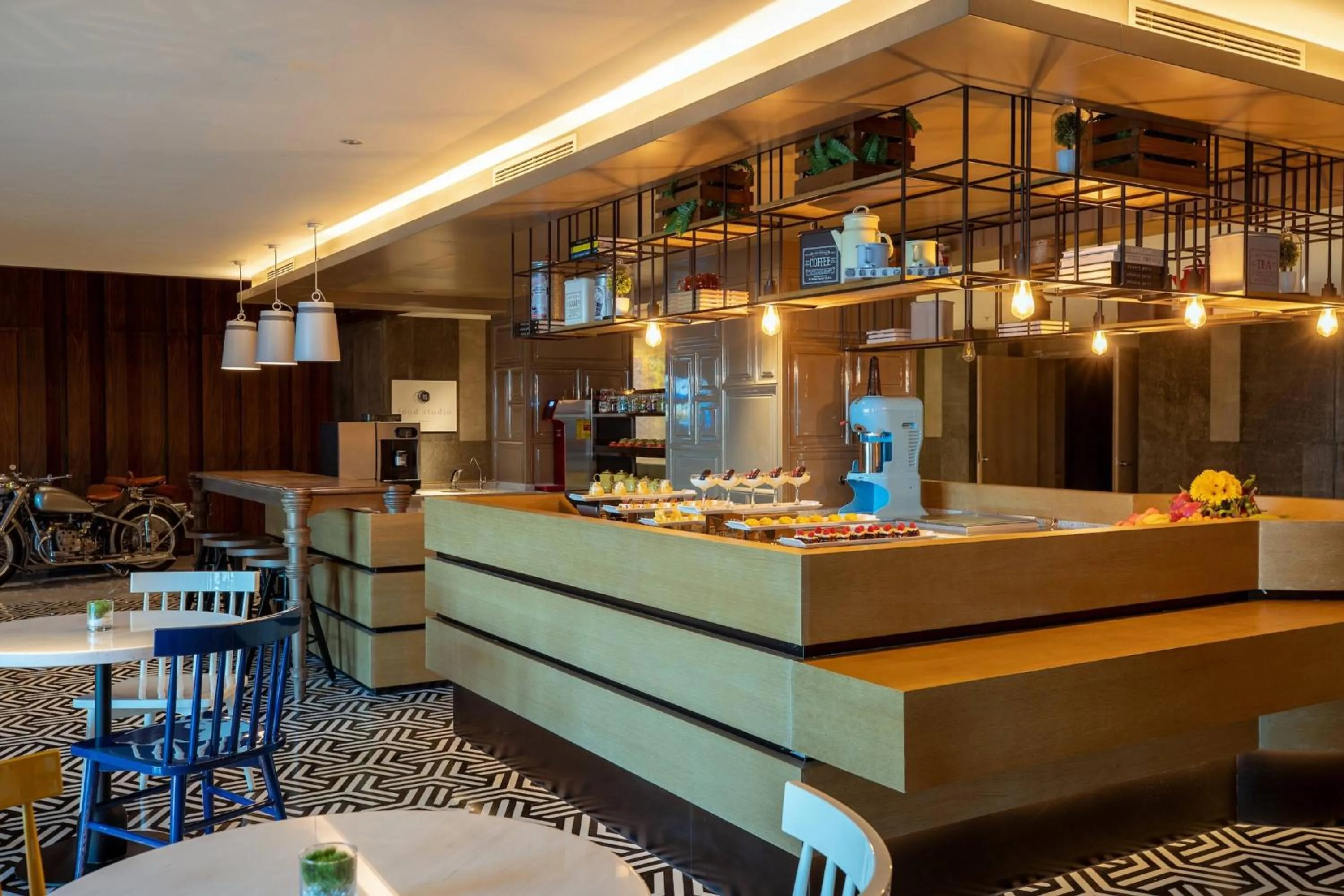 Restaurant/places to eat in Renaissance Xiamen Hotel