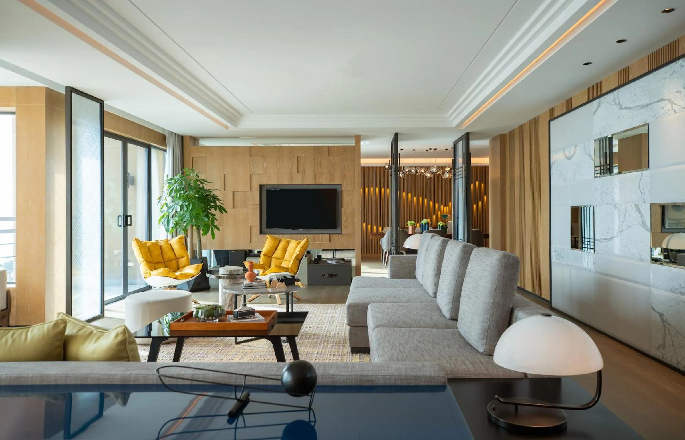 TV and multimedia in Renaissance Xiamen Hotel