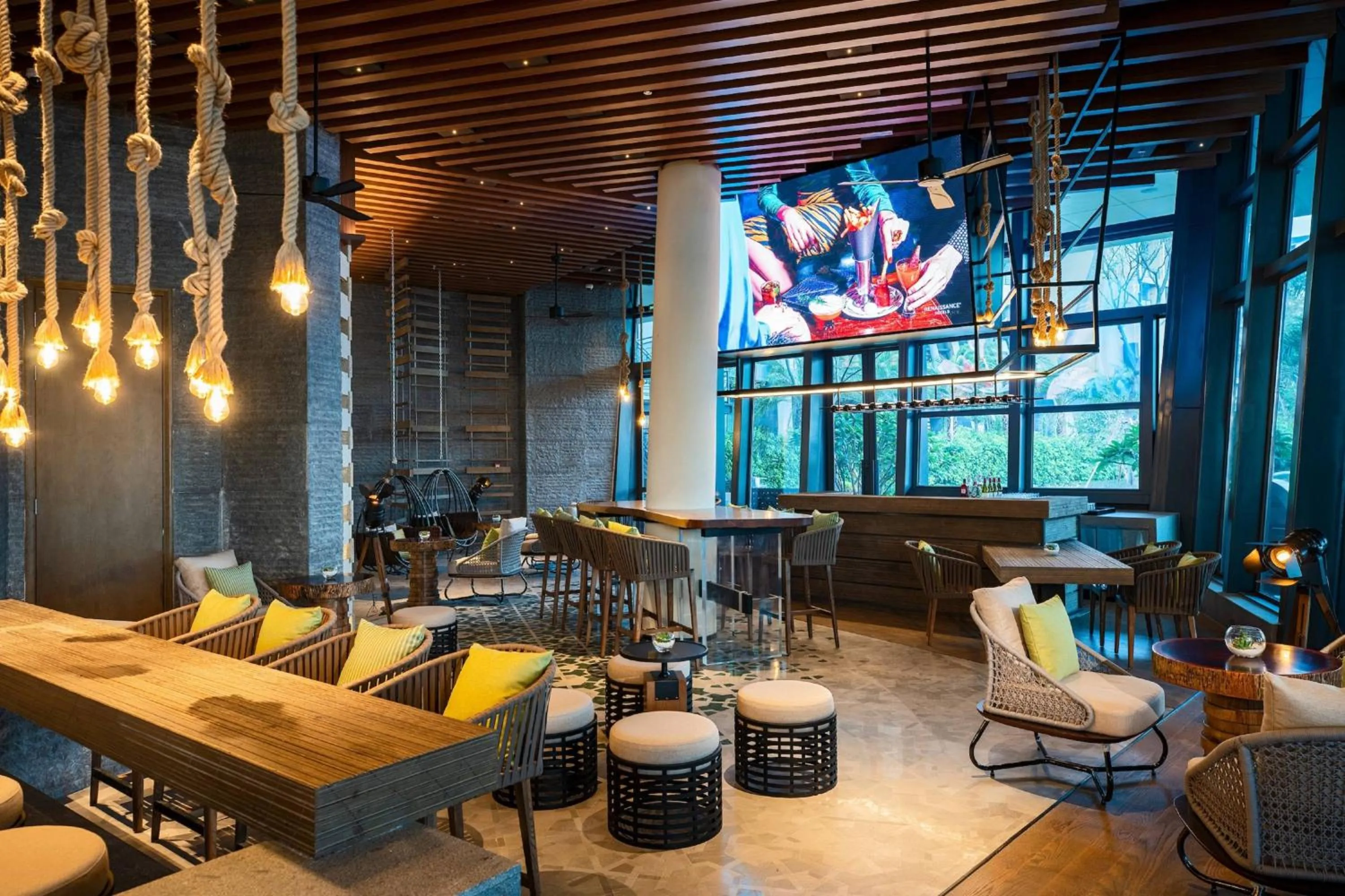 Swimming pool in Renaissance Xiamen Hotel