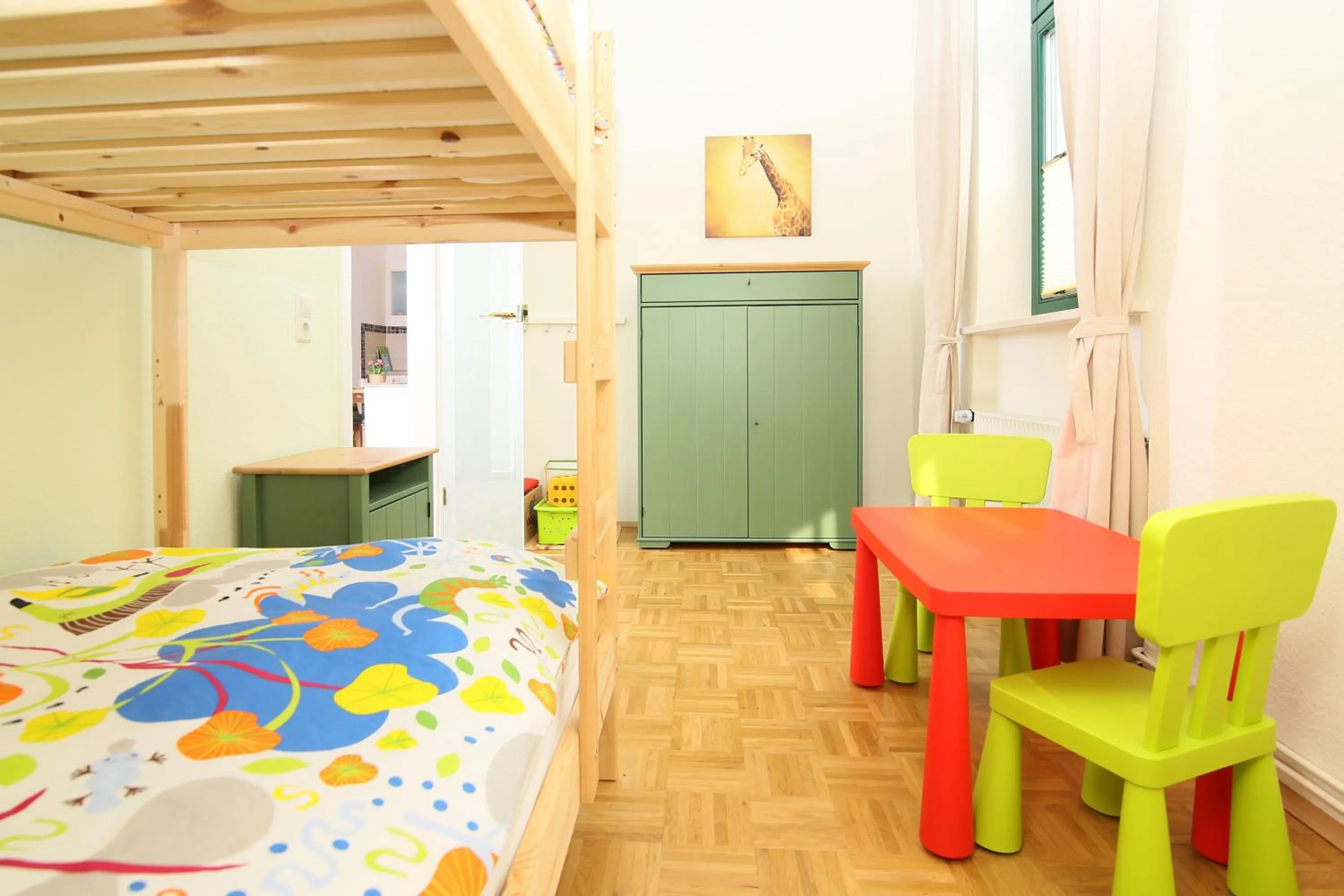 bunk bed, Bed in Kaitzbach-Idylle