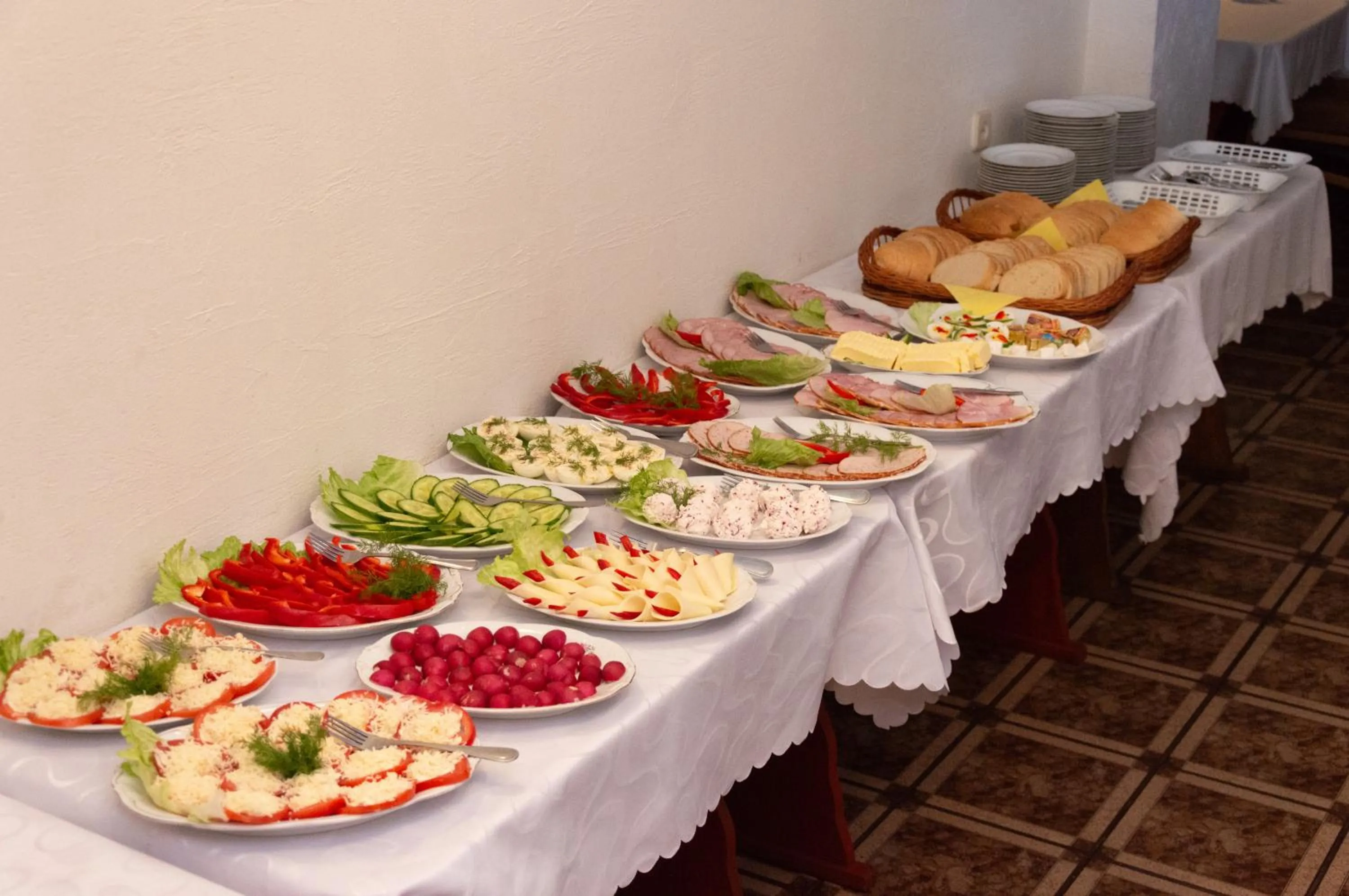 Buffet breakfast in OW Patryn