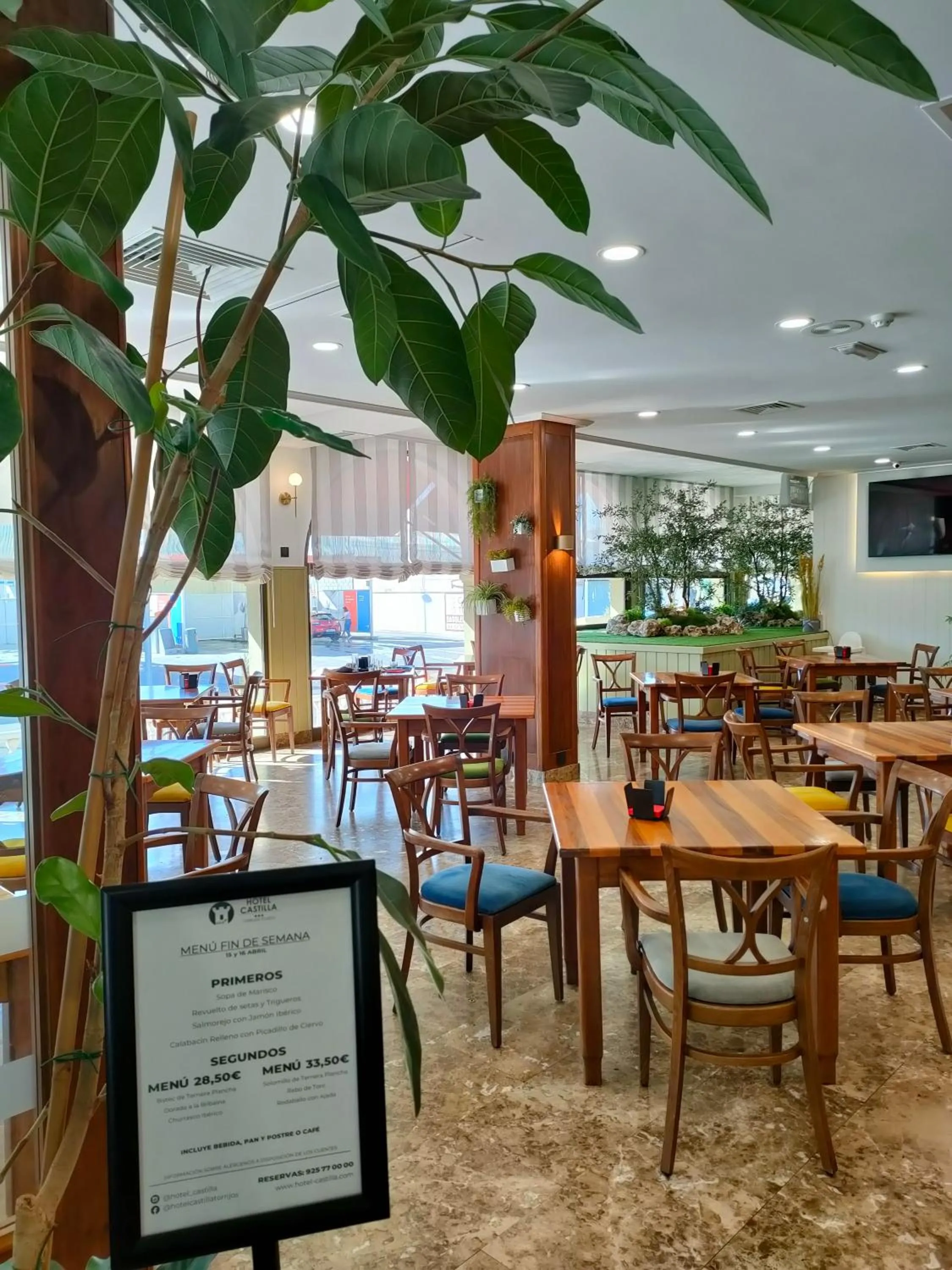 Restaurant/places to eat in Hotel Castilla Torrijos