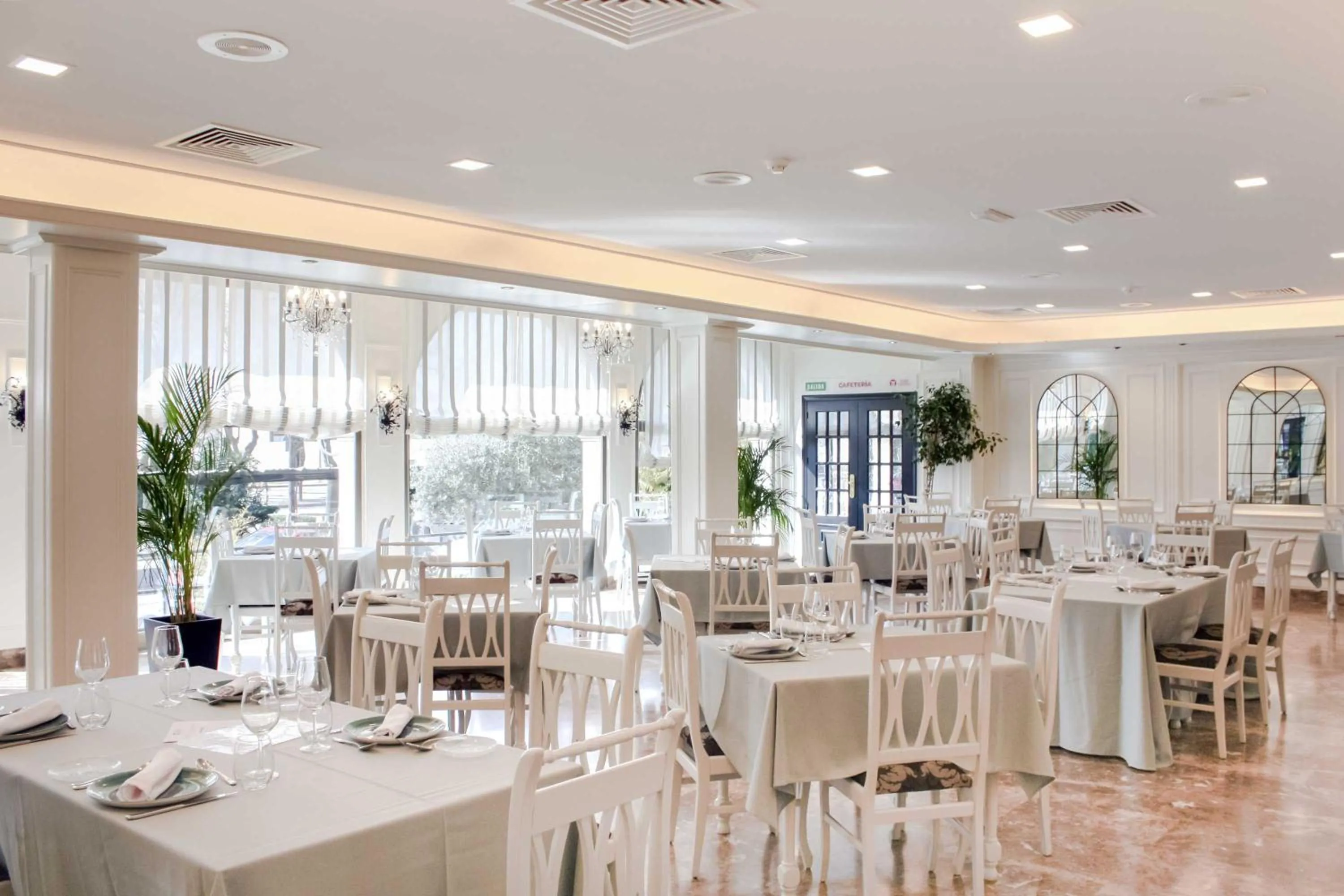 Restaurant/places to eat in Hotel Castilla Torrijos