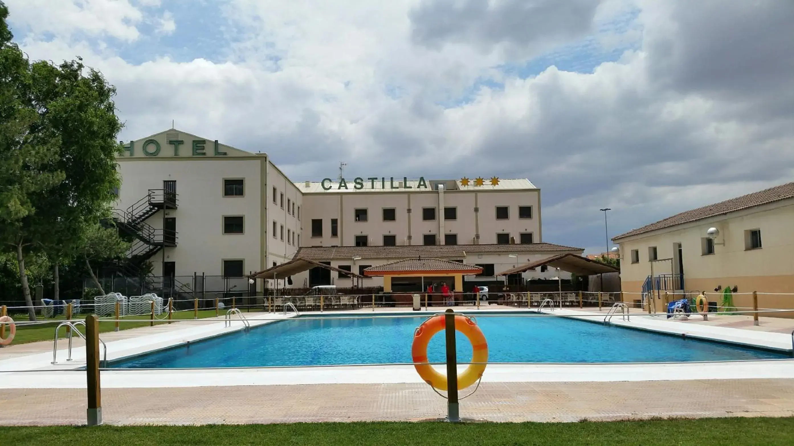 Property building in Hotel Castilla Torrijos Property building in Hotel Castilla Torrijos