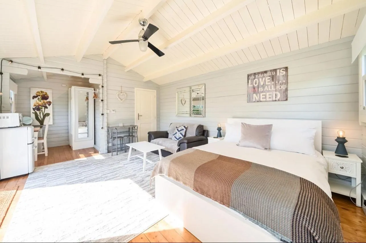 Bed in Tilehouse lodge