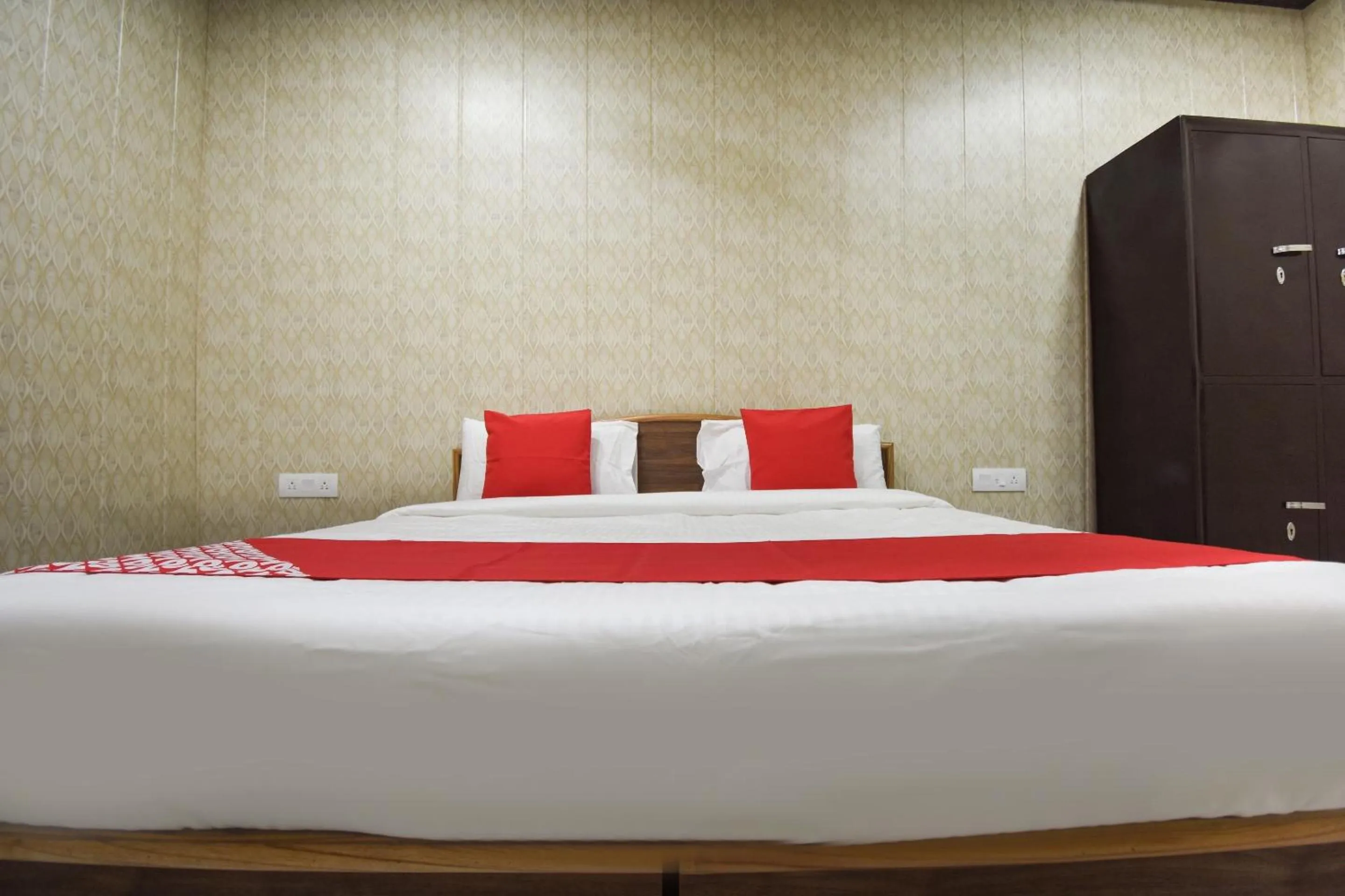 Bedroom, Bed in Hotel O New Delhi