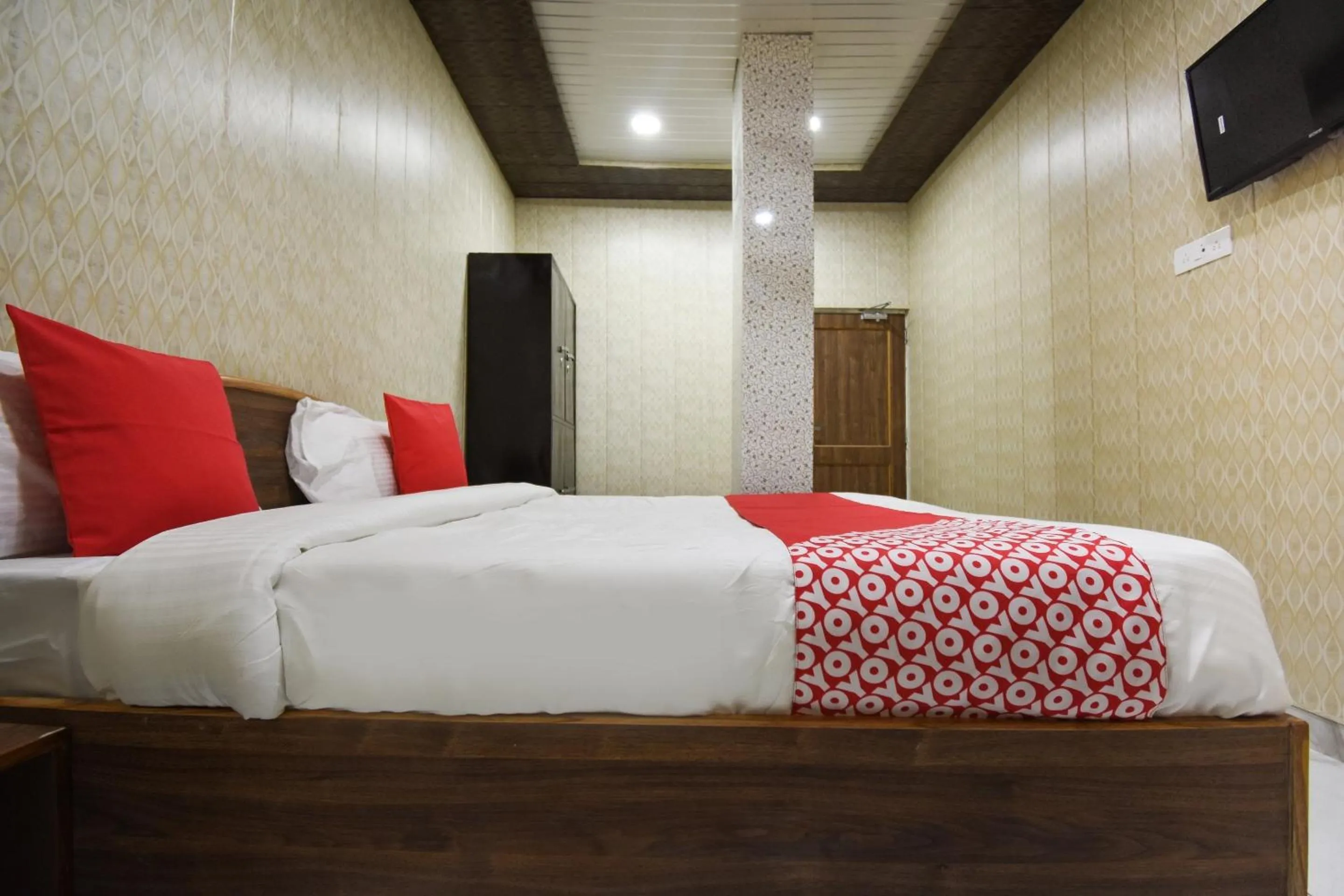 Bedroom, Bed in Hotel O New Delhi