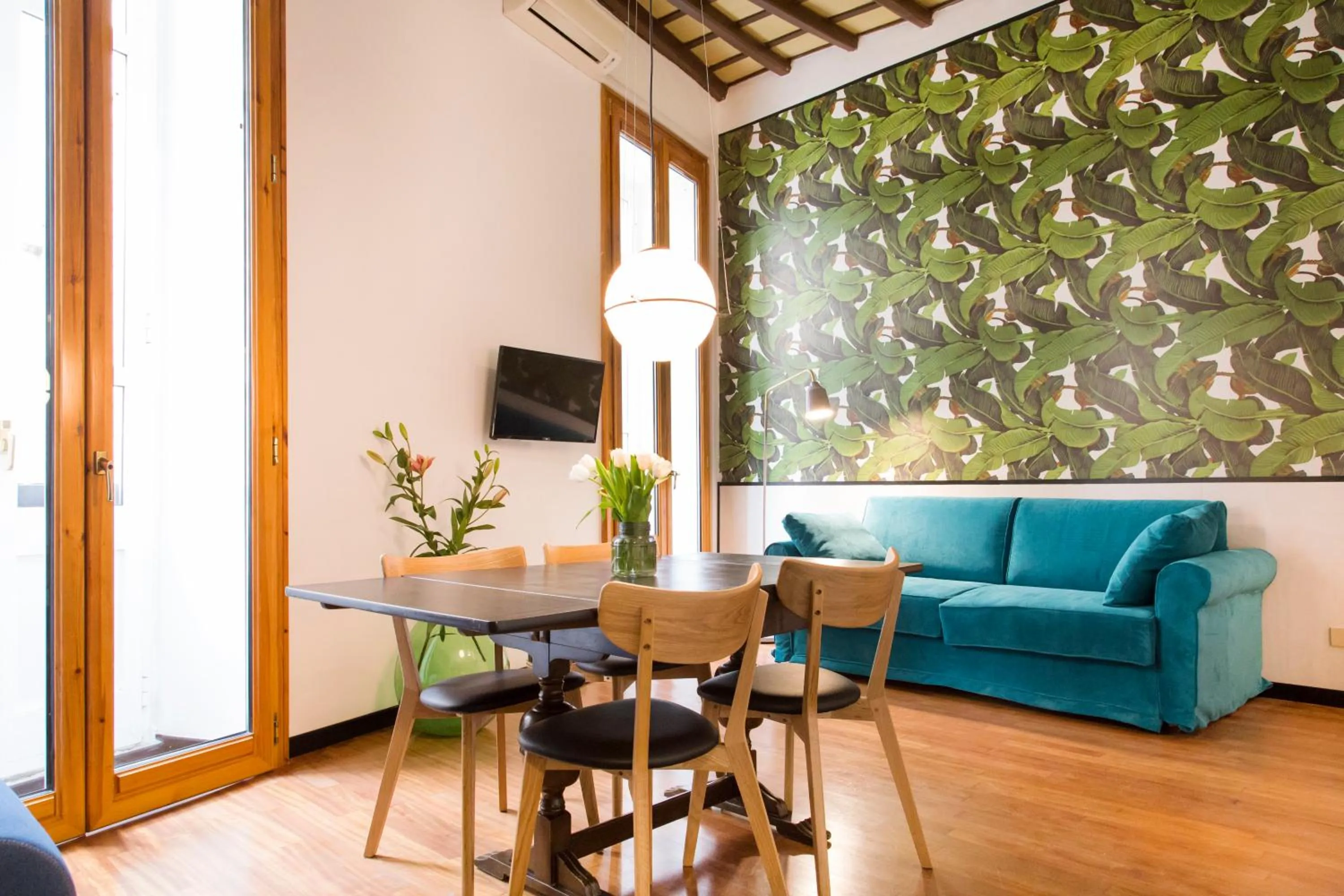 TrastevereHome - Central Monserrato House Balcony