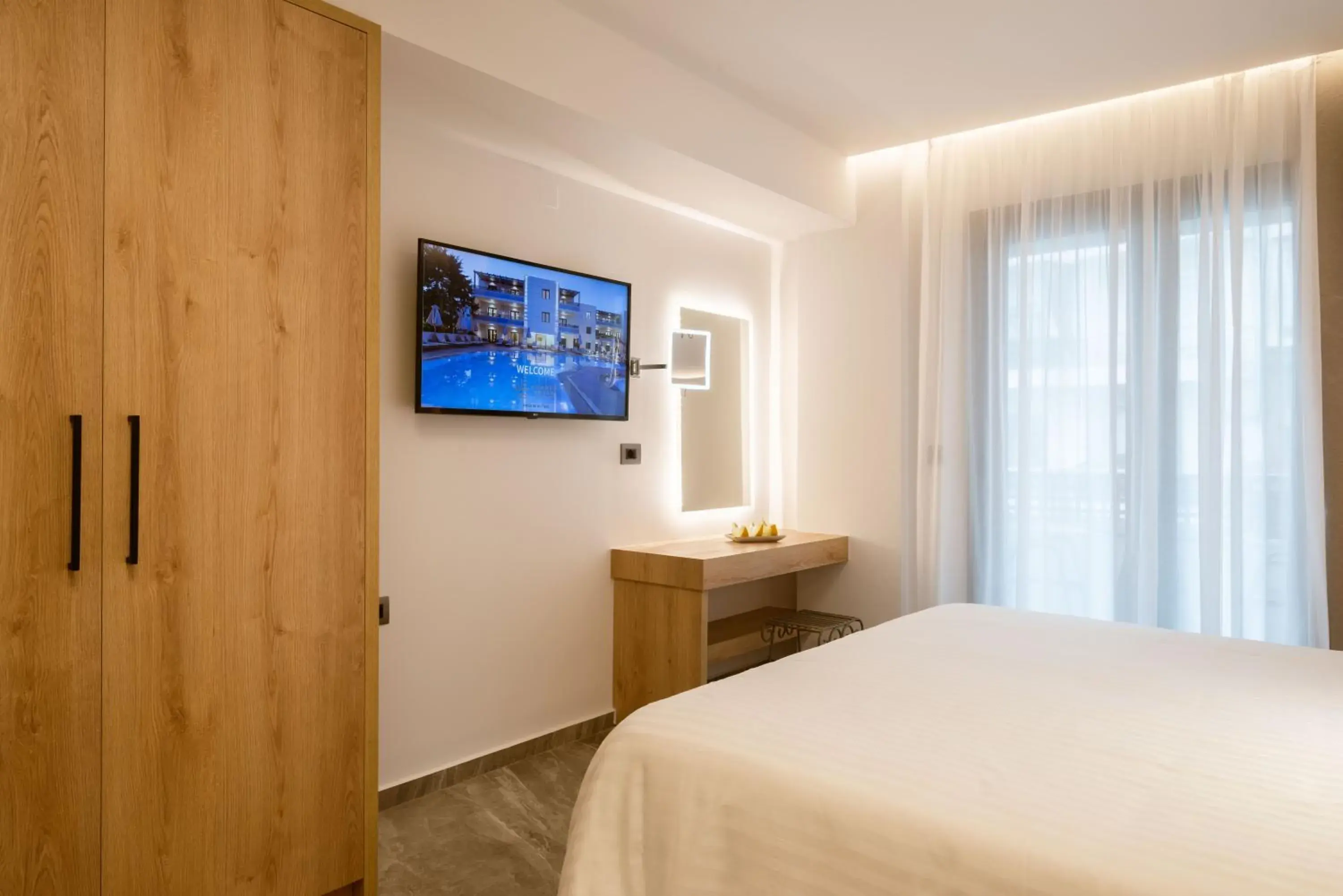 Bed in Summer Dream Bed in Summer Dream