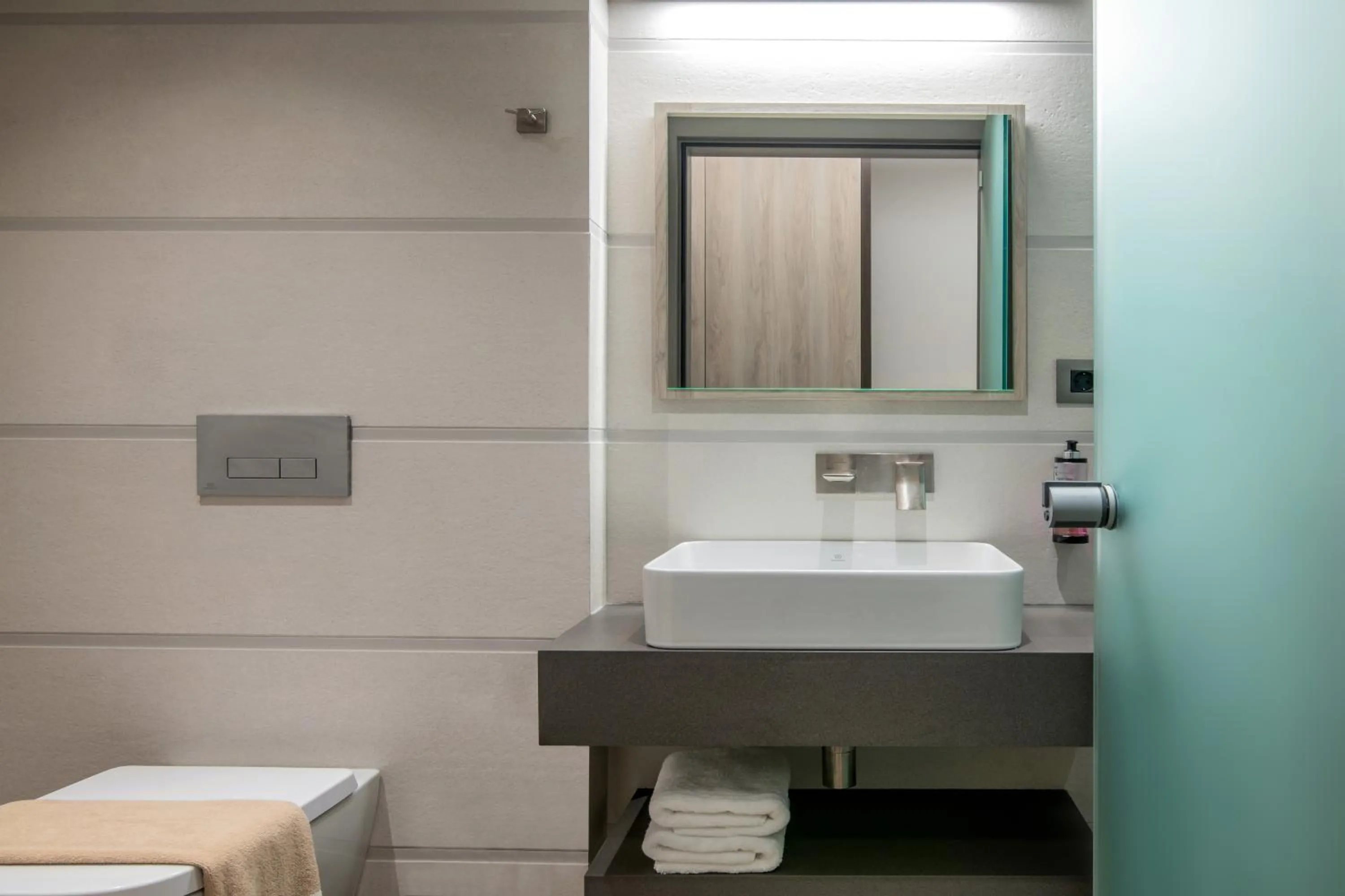 Bathroom in Summer Dream