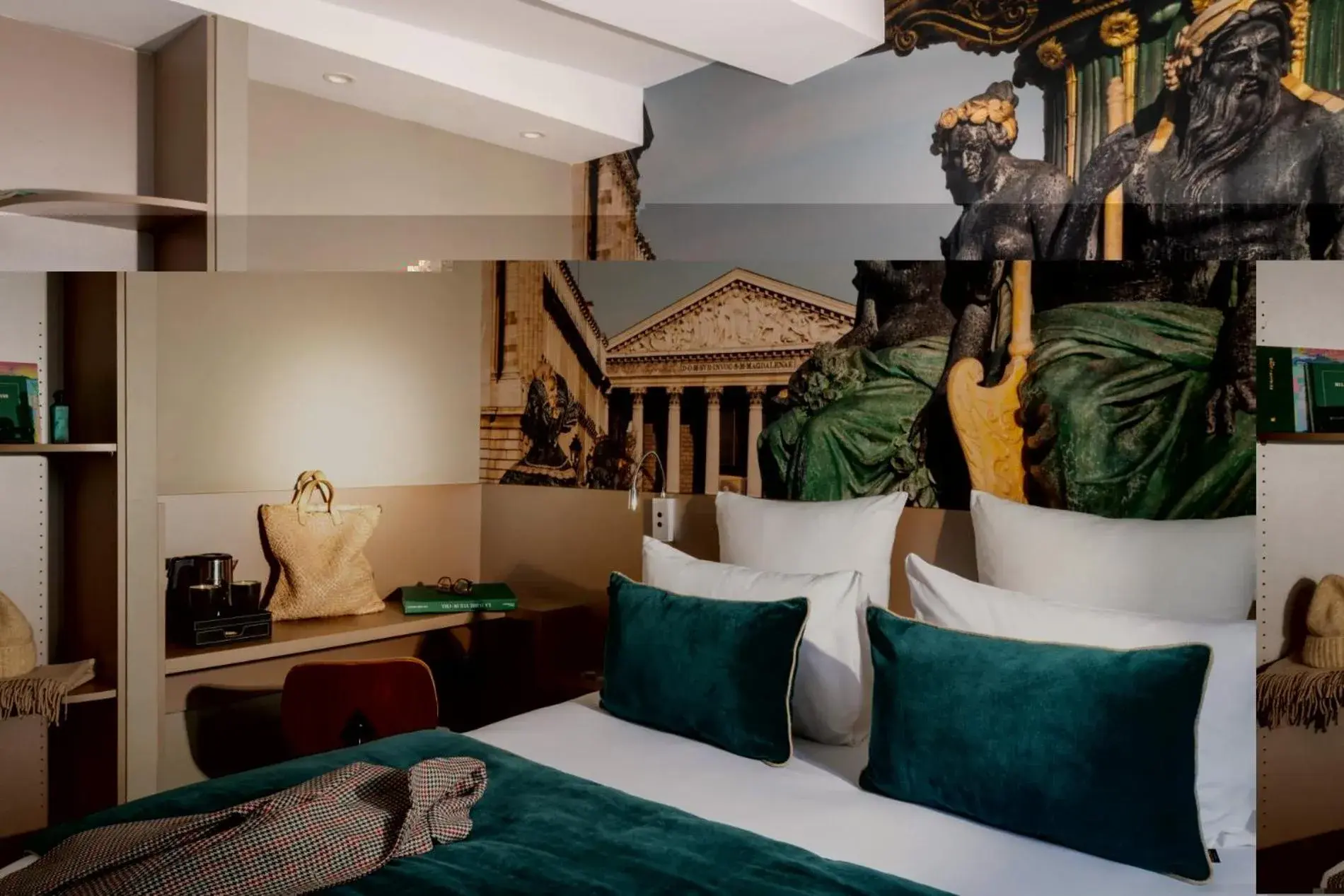 Superior Double Room in Midnight Hôtel Paris Superior Double Room in Midnight Hôtel Paris