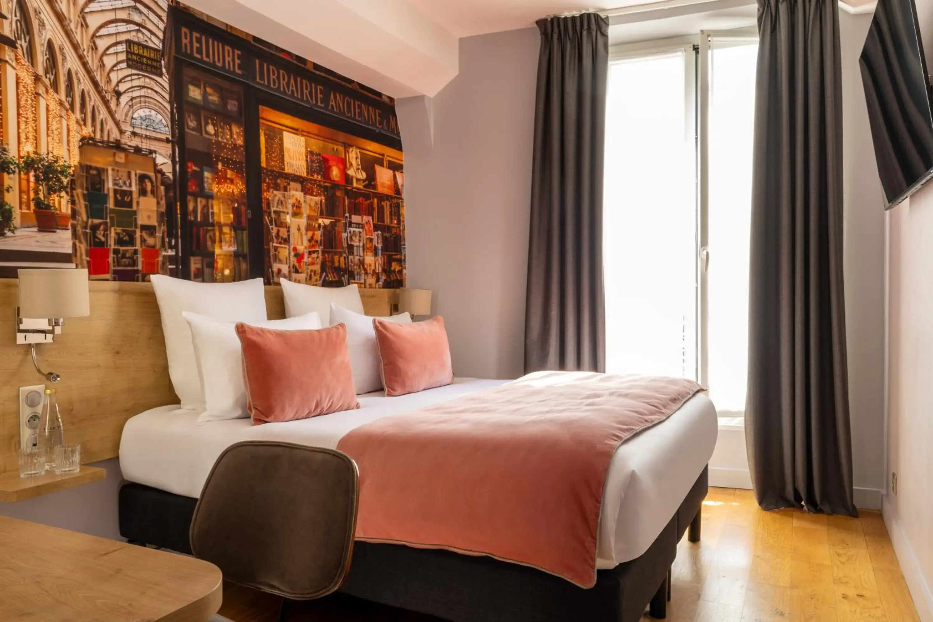 Bed in Midnight Hôtel Paris Bed in Midnight Hôtel Paris