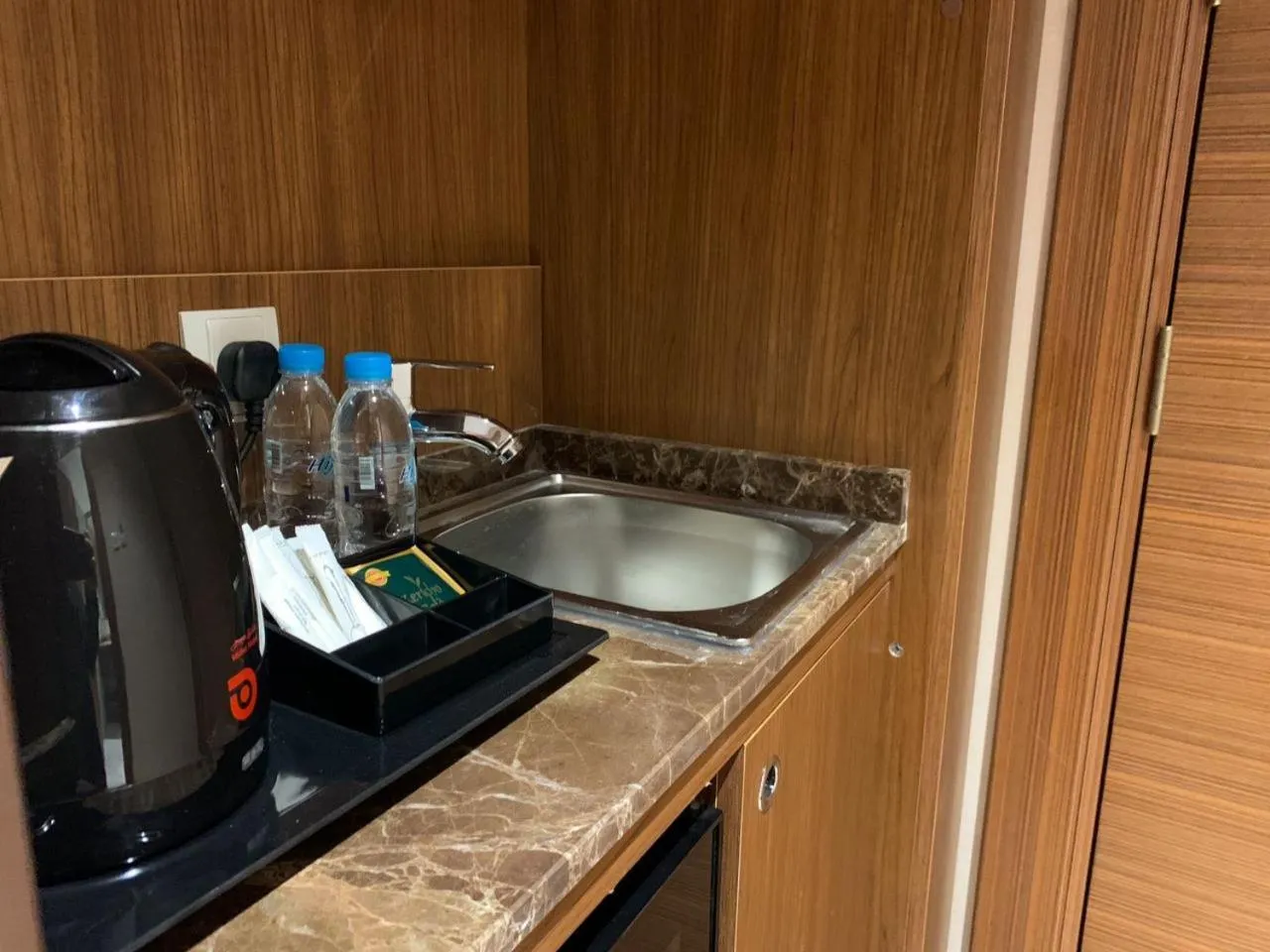 Coffee/tea facilities in Midan Hotel & Suites Al Aziziya