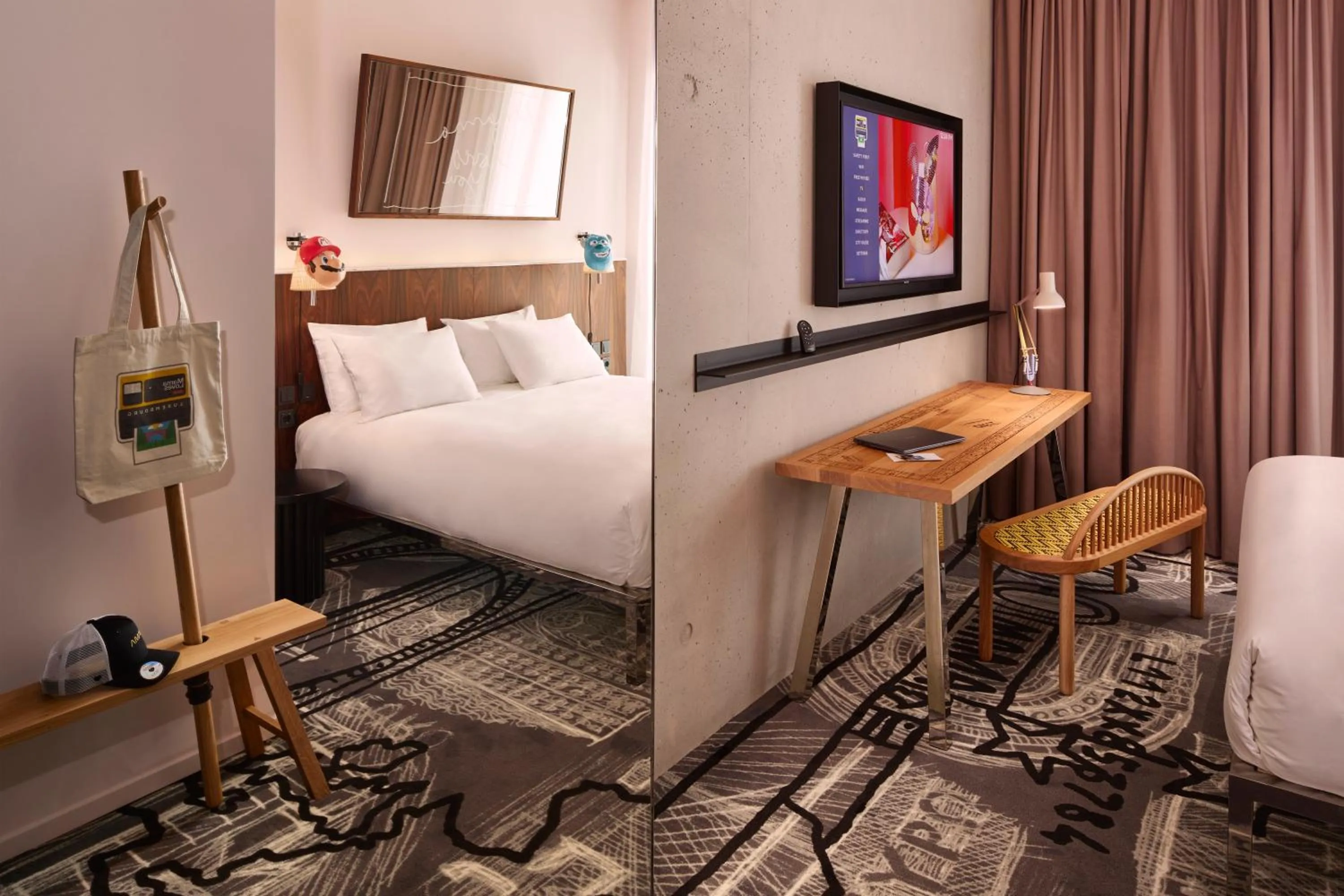 Bed in Mama Shelter Luxembourg