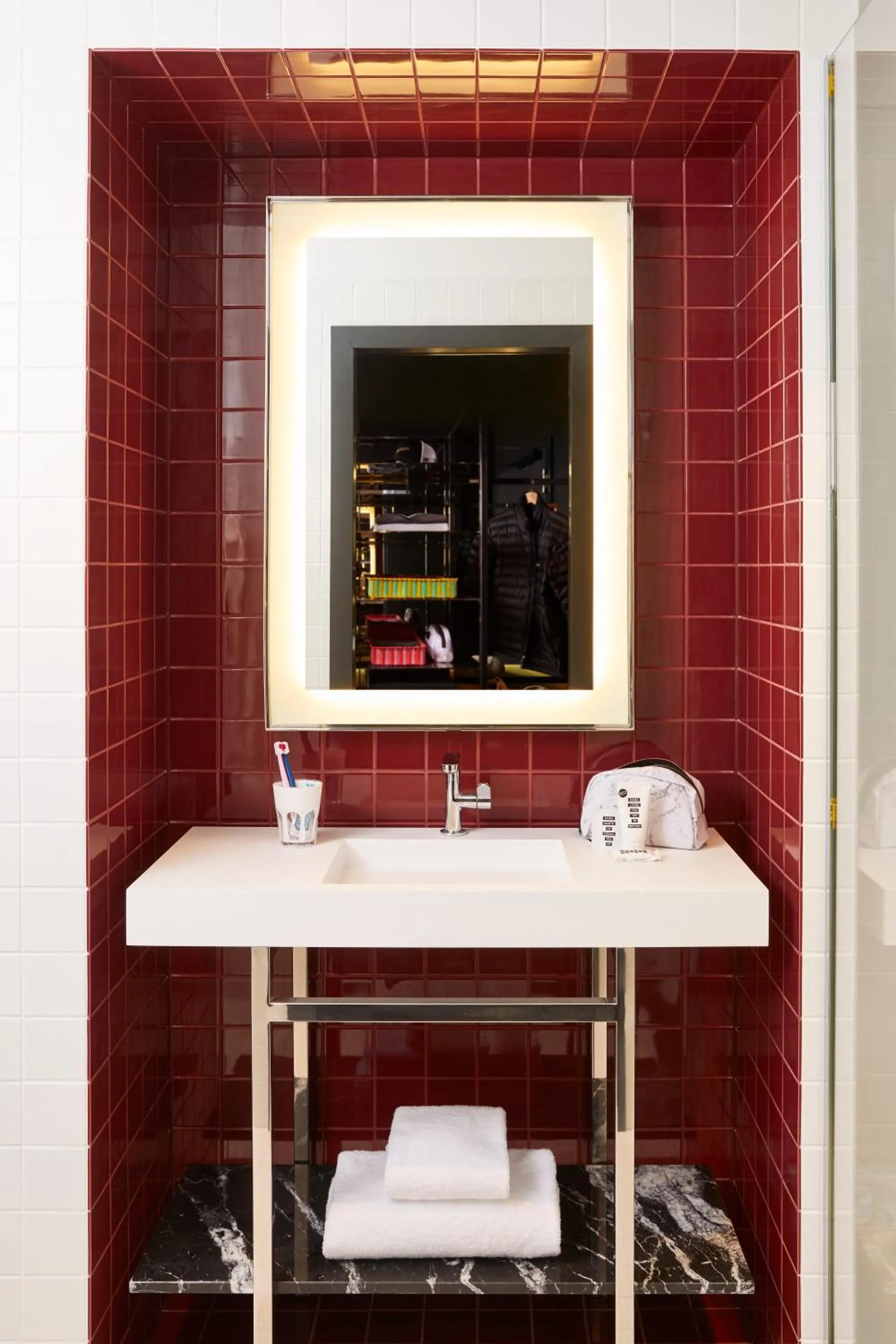 Shower in Mama Shelter Luxembourg