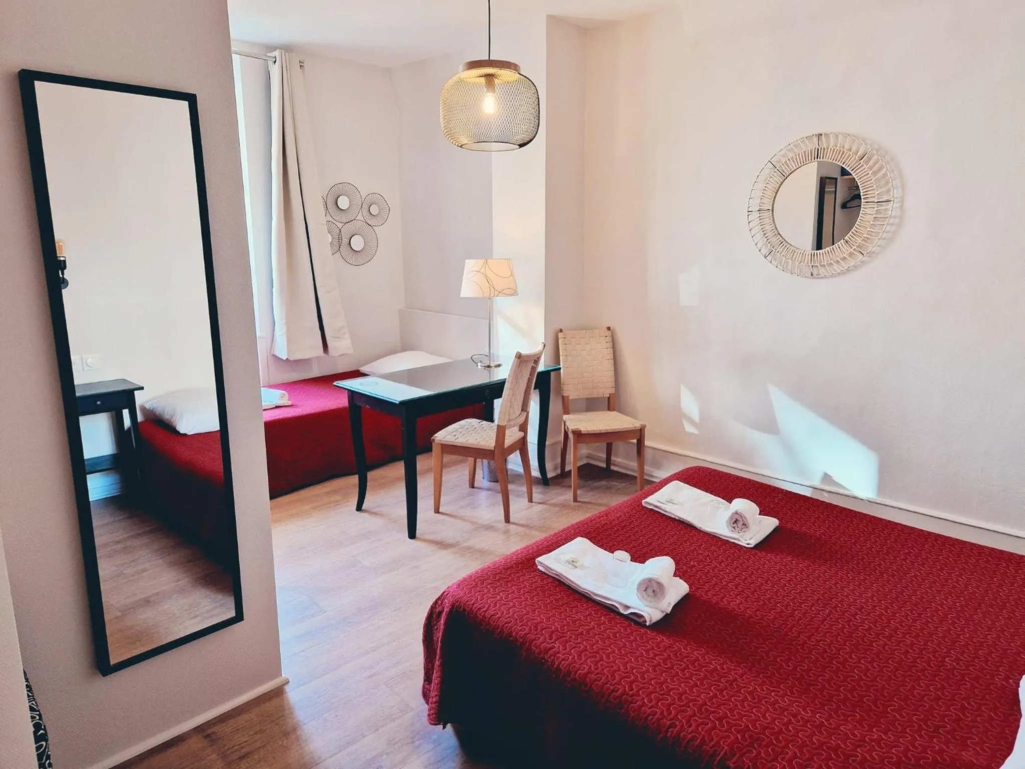 Bed in Hôtel Patricia - Strasbourg Hyper Centre